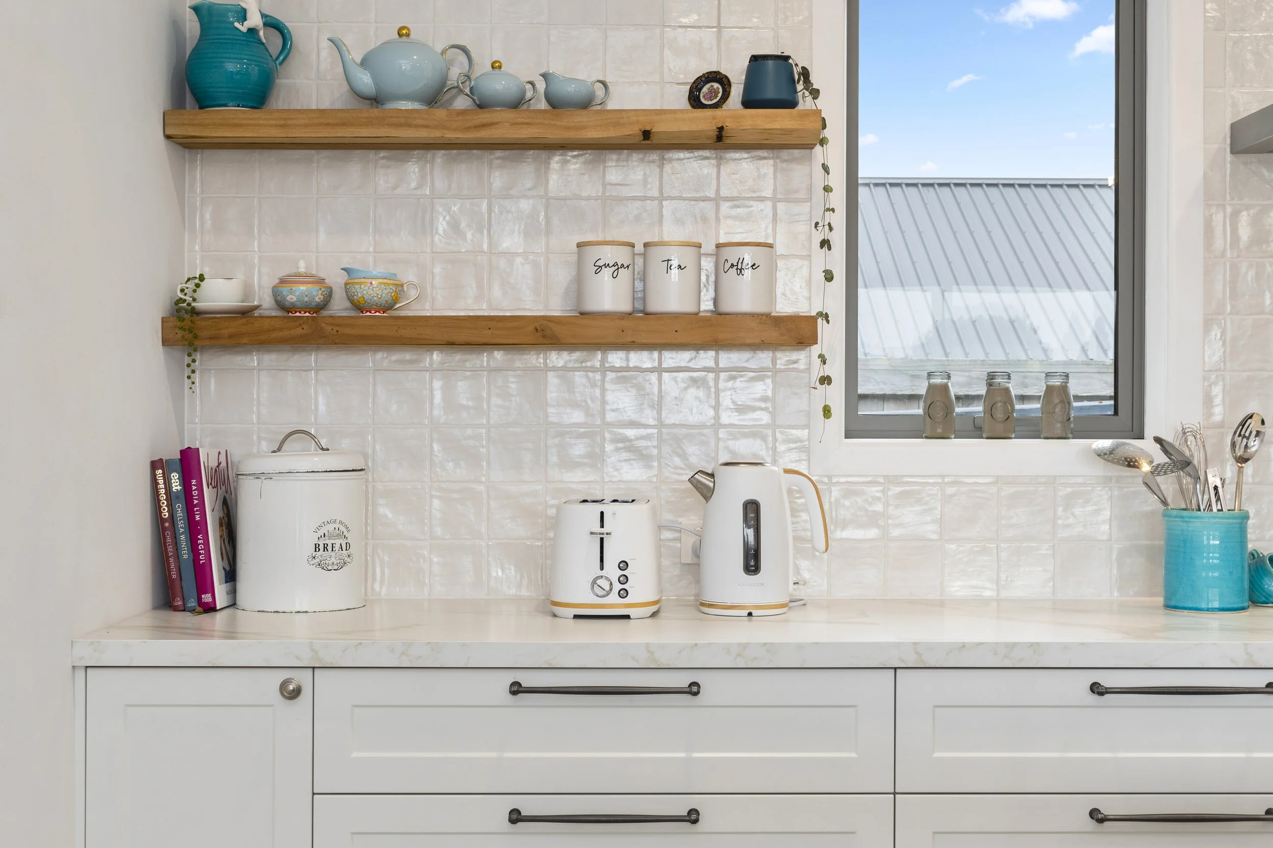 028_Open2view_ID542466-Kitchen copy.jpg