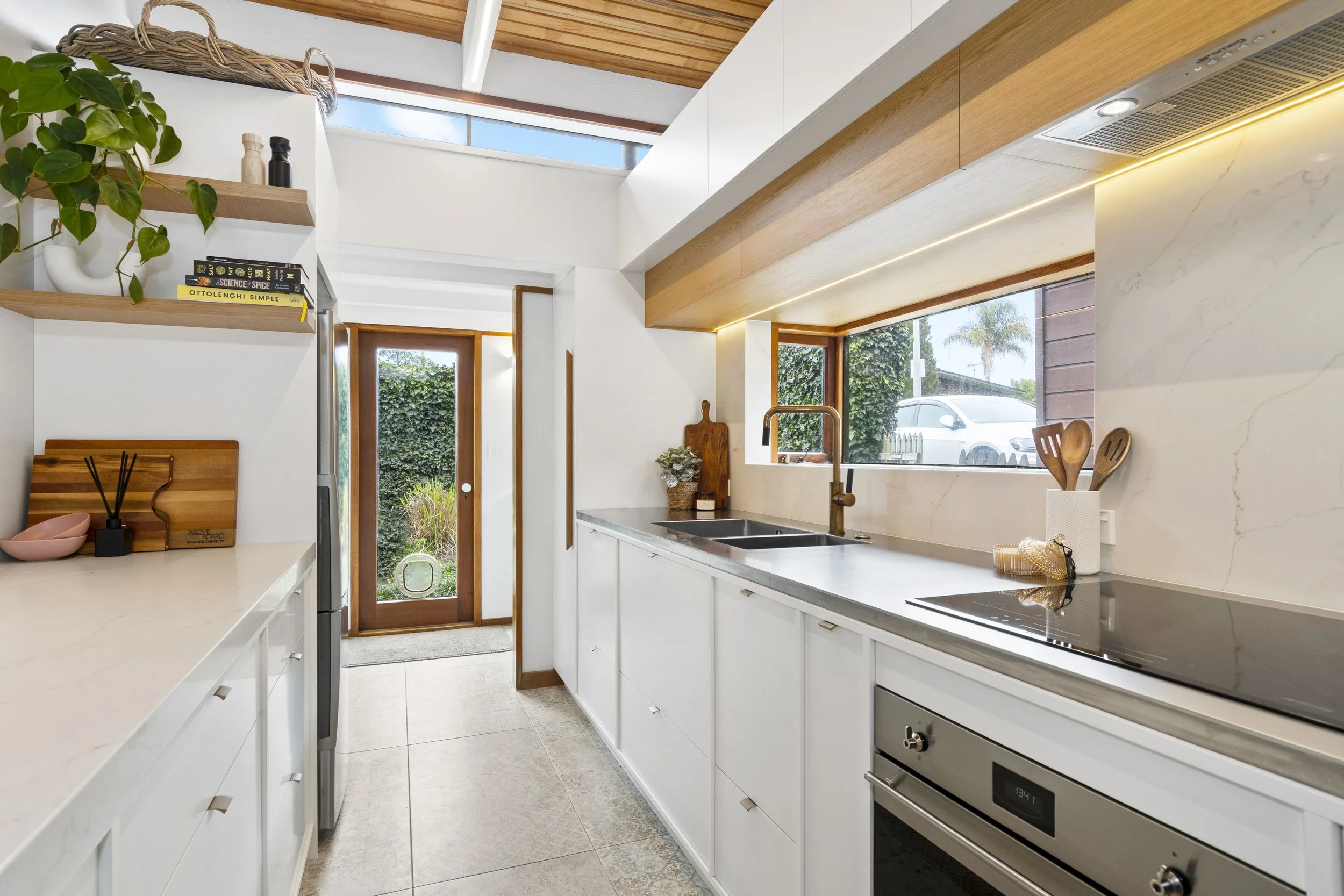 033_Open2view_ID542466-Kitchen copy.jpg