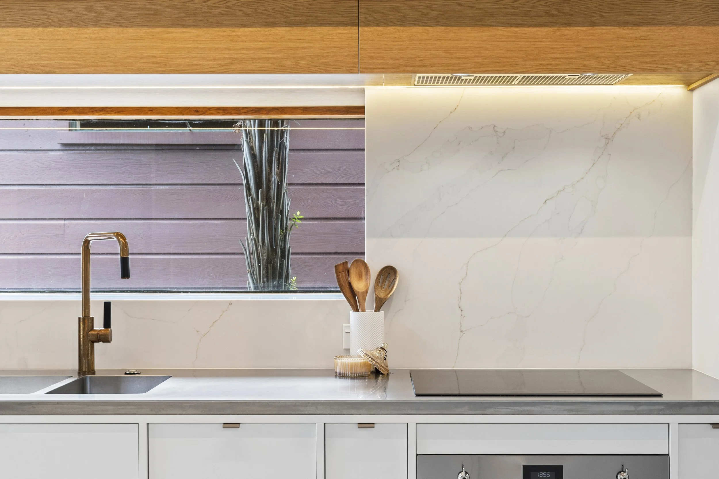 040_Open2view_ID542466-Kitchen copy.jpg