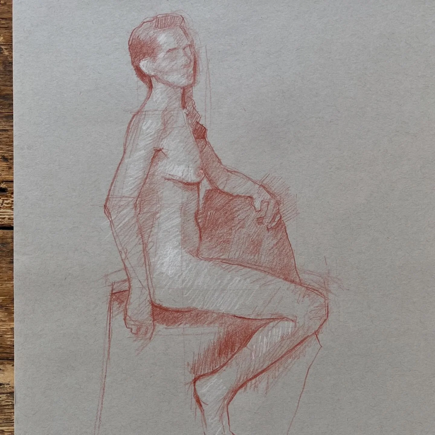 A wonderful morning of life drawing with Felicity as our model. Her ballet training shines  through in all her poses.

Quick 2, 5, 10 and 20 minute poses building up gradually to a long pose after coffee so that people can paint or sculpt. 

The next