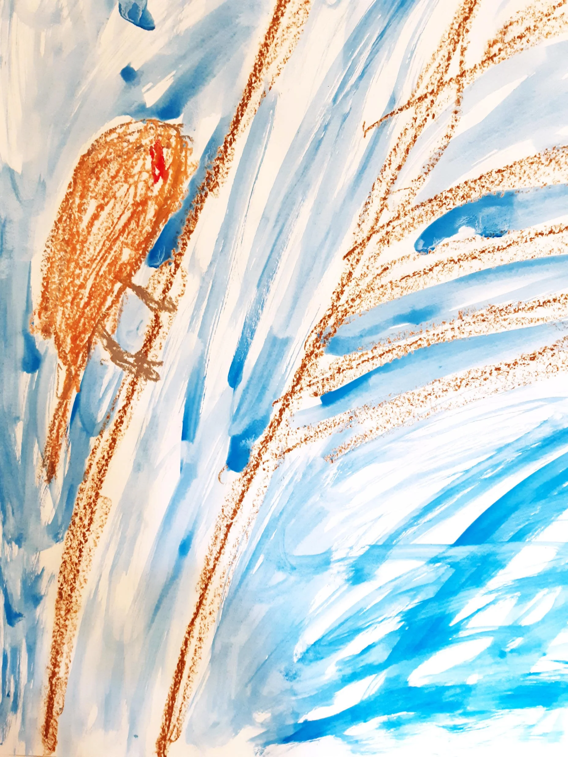 Ein Vogel ist mit schnellen Kreidestrichen auf dem Papier festgehalten. er sitzt im Schilf. Der Hintergrund ist mit ebenso schnellen Pinselstrichen gemalt.