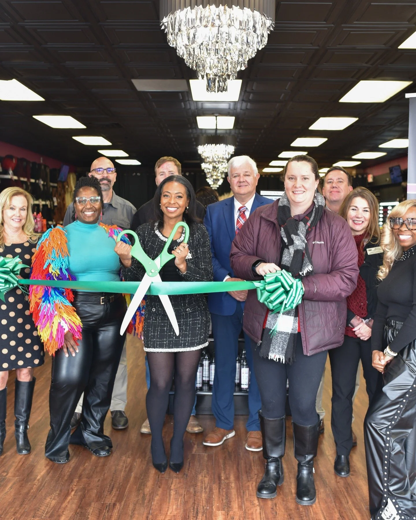 Please join us in welcoming @pink_noire to the chamber family and to the City of Bartlett! 

We celebrated their new membership with an official ribbon cutting yesterday and got a chance to tour the full luxe layout of your new go-to beauty supply an