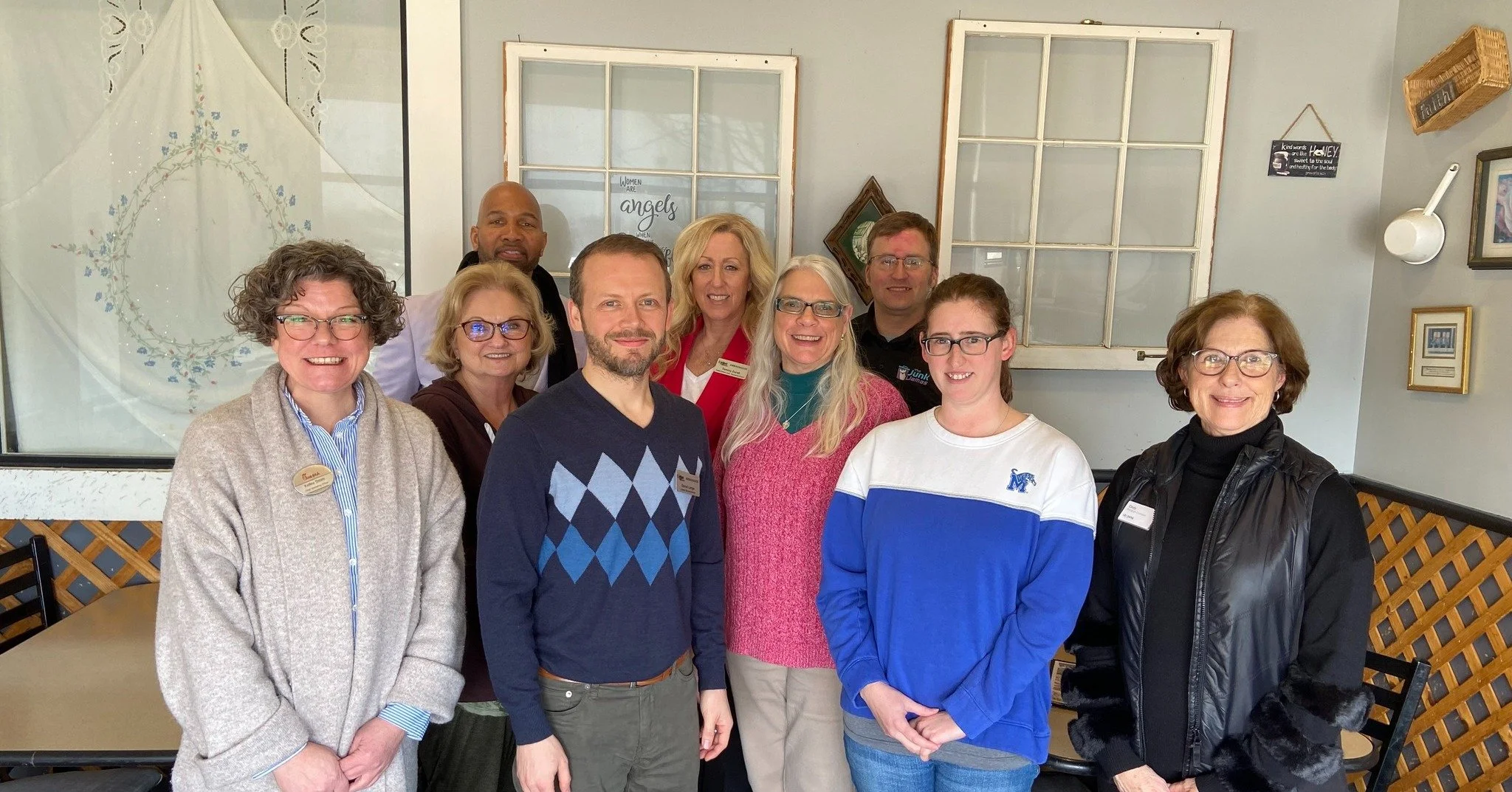 We had a great lunch today with our amazing Bartlett Chamber Ambassador Committee!  Thank you so much to @pops.comfort.kitchen  for hosting us, it was so delicious!