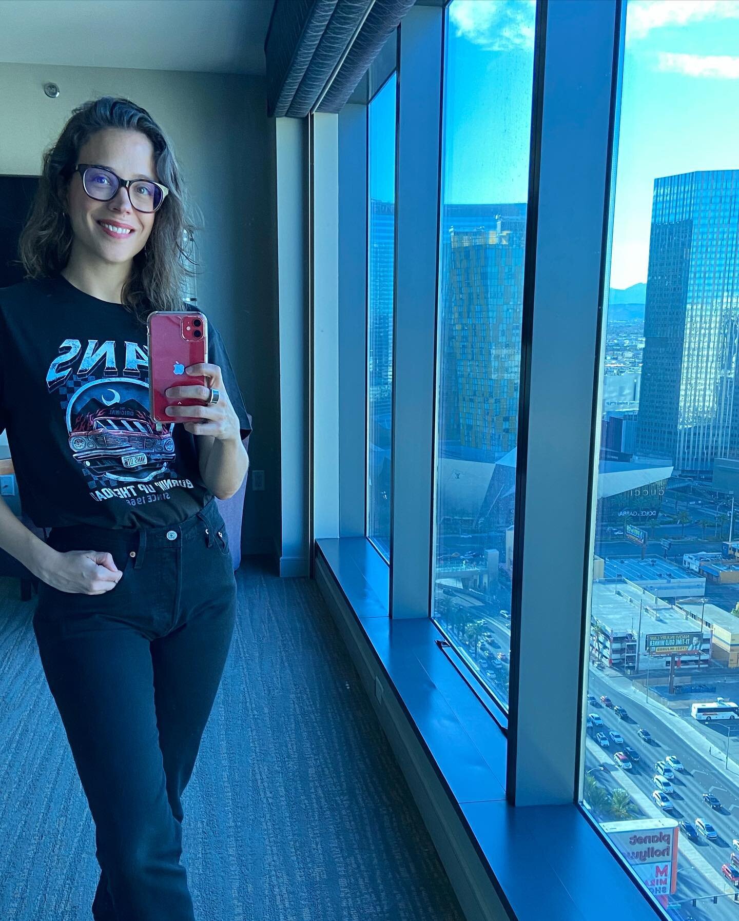 📽 𝐒𝐞́𝐚𝐧𝐜𝐞 𝐝𝐢𝐚𝐩𝐨𝐬

Retour en images sur mon &eacute;t&eacute;&hellip;

🎰 Un s&eacute;jour &agrave; Las Vegas o&ugrave; j&rsquo;ai pu avancer sur l&rsquo;&eacute;criture d&rsquo;un nouveau projet entre 2 machines &agrave; sous. Dr&ocirc;l
