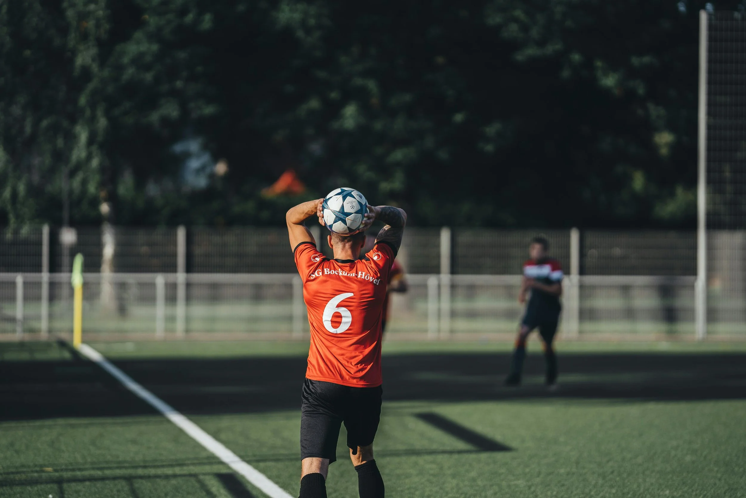 What to Do in a Throw-In When No One is Open