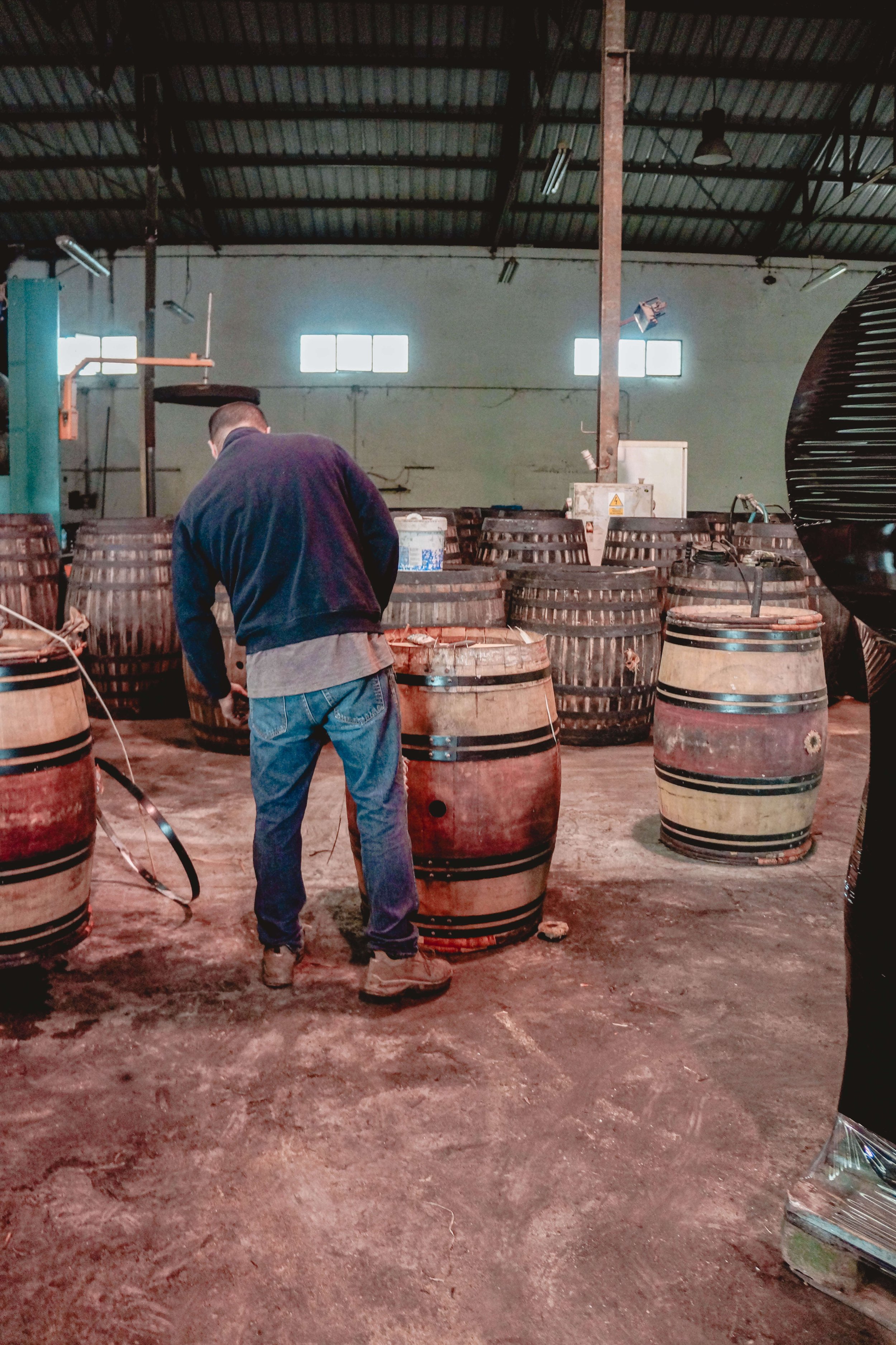 montesoro-brandy-de-jerez-barrels.jpg