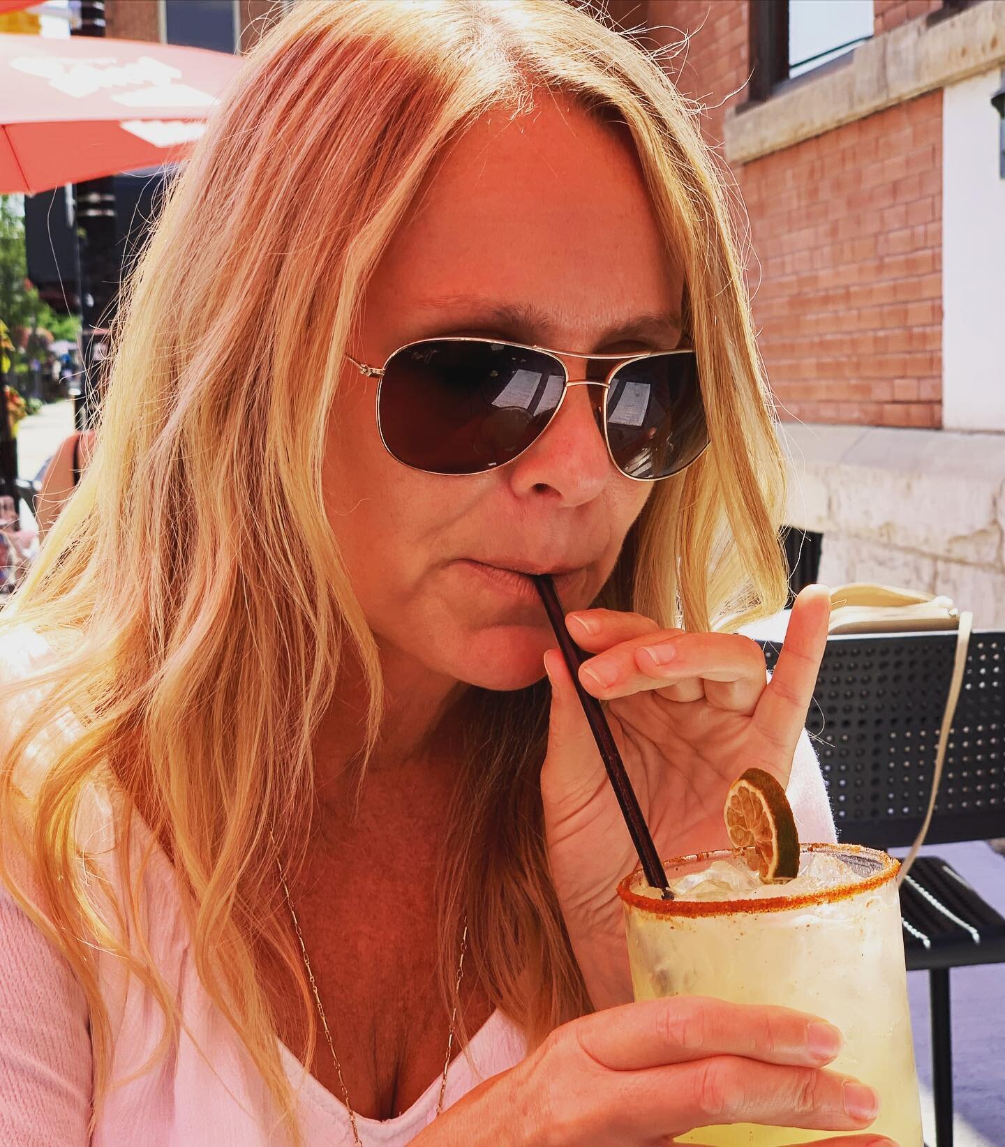 Cheers to Friday!

Patios are open, sun is shining and I was able to help a few customers find the money they needed this week when thought they were out of options. 

Life is good. So are the margaritas  @prettyradbar 

#margaritas #mortgages #mortg