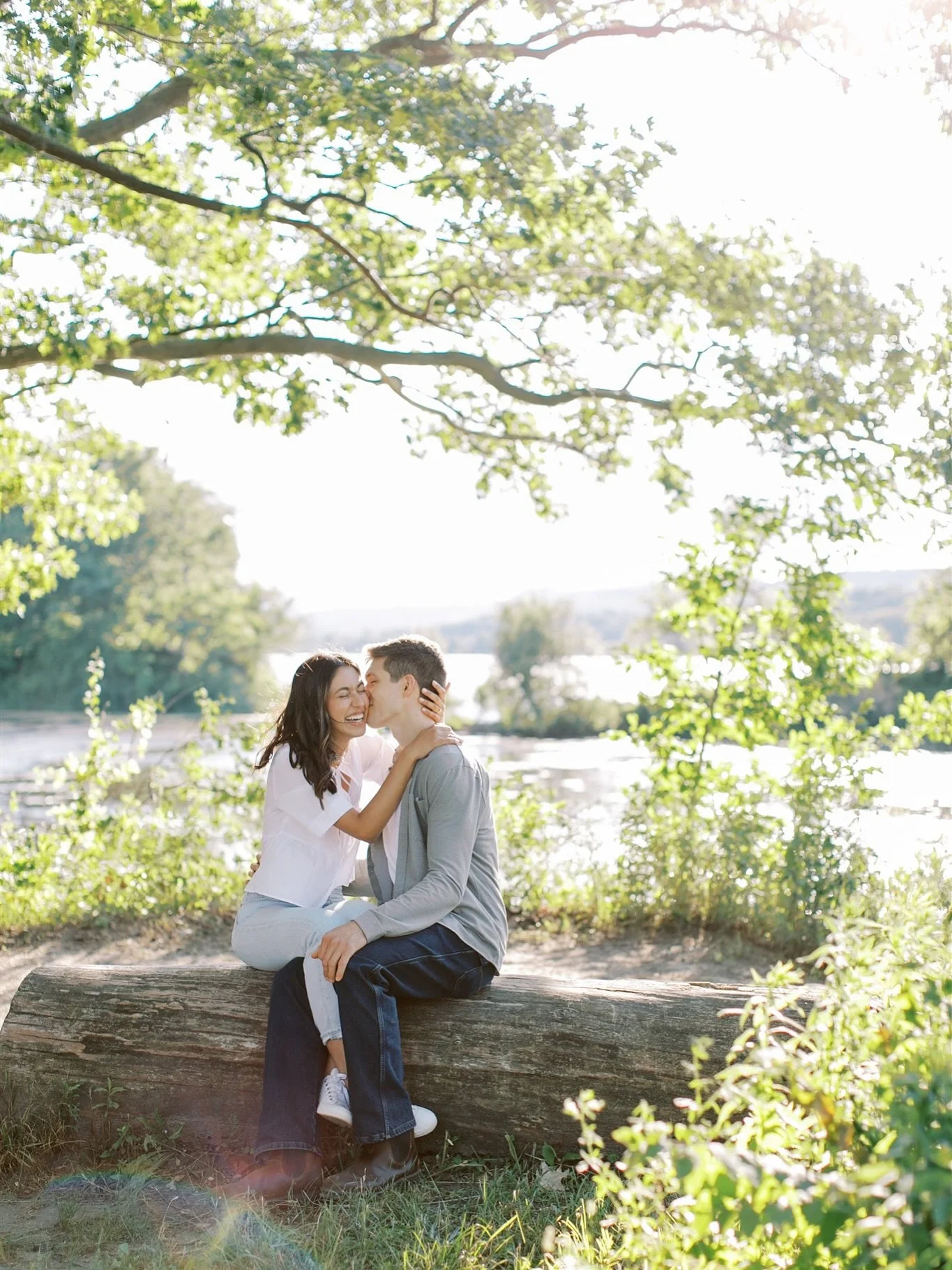 the most magical light for this engagement session☀️🌾