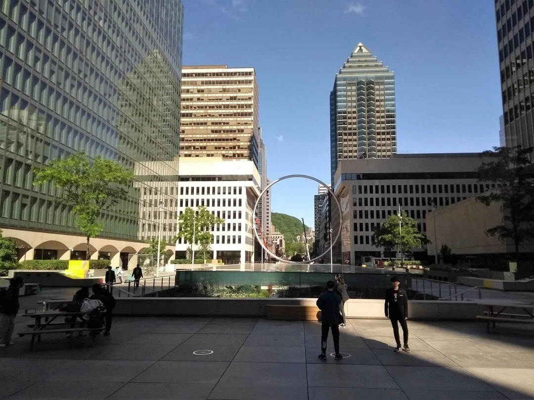 La Chambre de commerce du Montr&eacute;al m&eacute;tropolitain (CCMM) a fait le pari d&rsquo;&eacute;gayer le c&oelig;ur de Montr&eacute;al pour y ramener les gens qui y travaillent. En investissant dans des projets d&rsquo;am&eacute;nagement, des r&