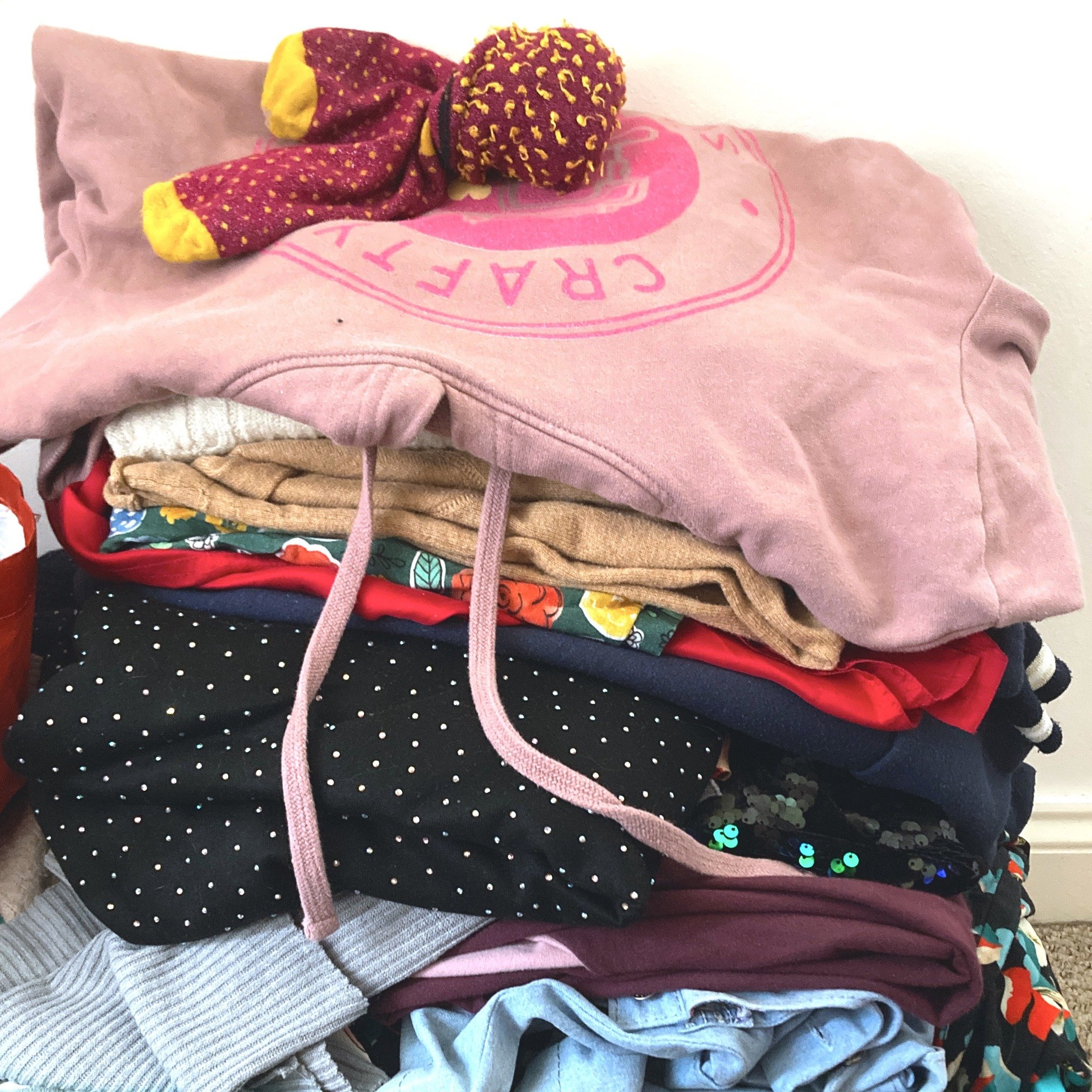 So, if like me your ended up with somewhat of a mountain of fixes after your Wardrobe Audit, it's time to commit to fix them! Check out my video on YouTube to see how I made sense of mine! 

#sewyourownstyle24 #sewyourownstyle #wardrobeaudit #myhandm