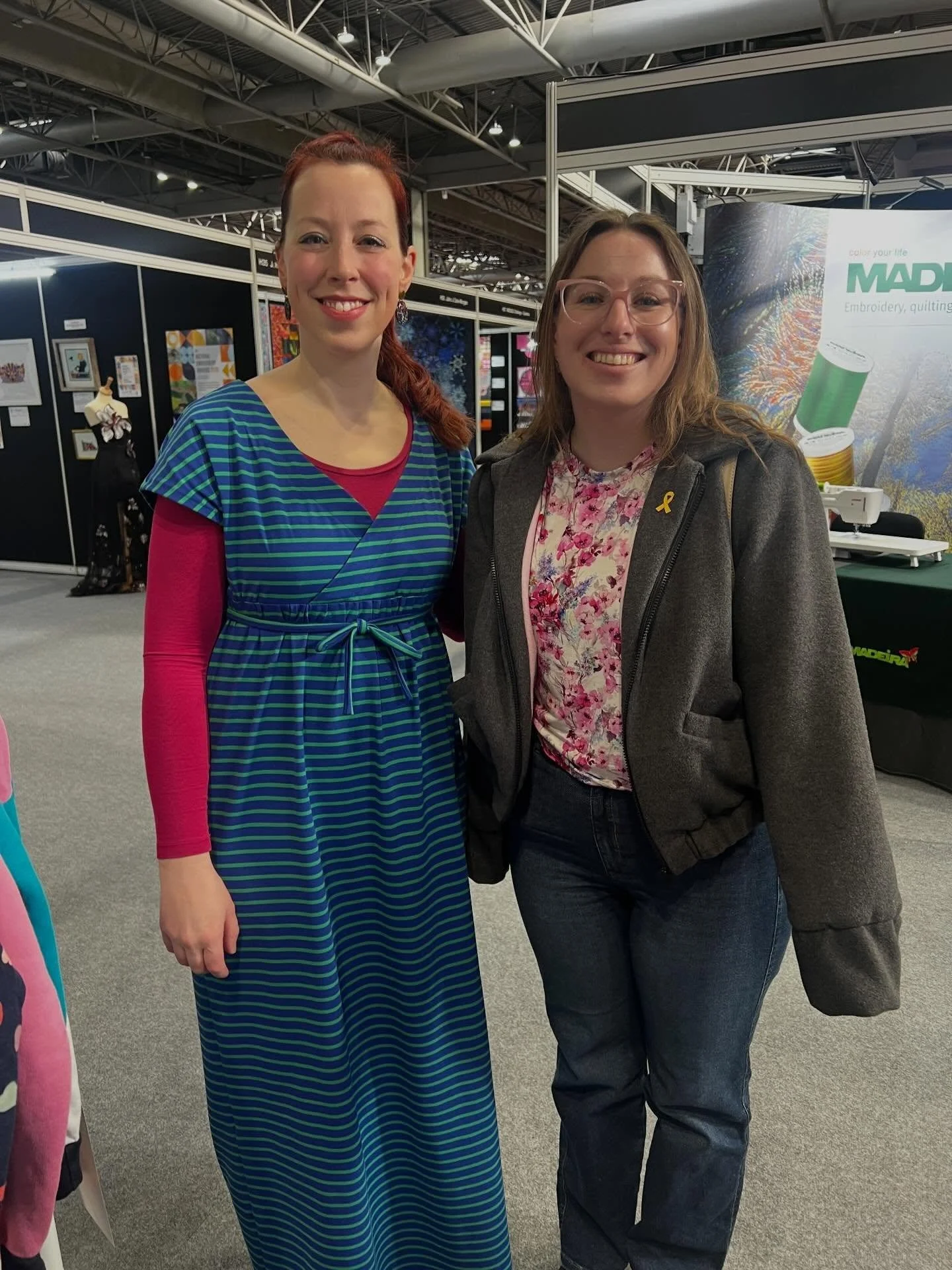What a treat it was to see so many of my lovely students as retreat guests at the Sewing for Pleasure show last weekend 💖 I loved catching up with this gorgeous and inspiring mother and daughter pair Candice and Marcia who have come to several retre