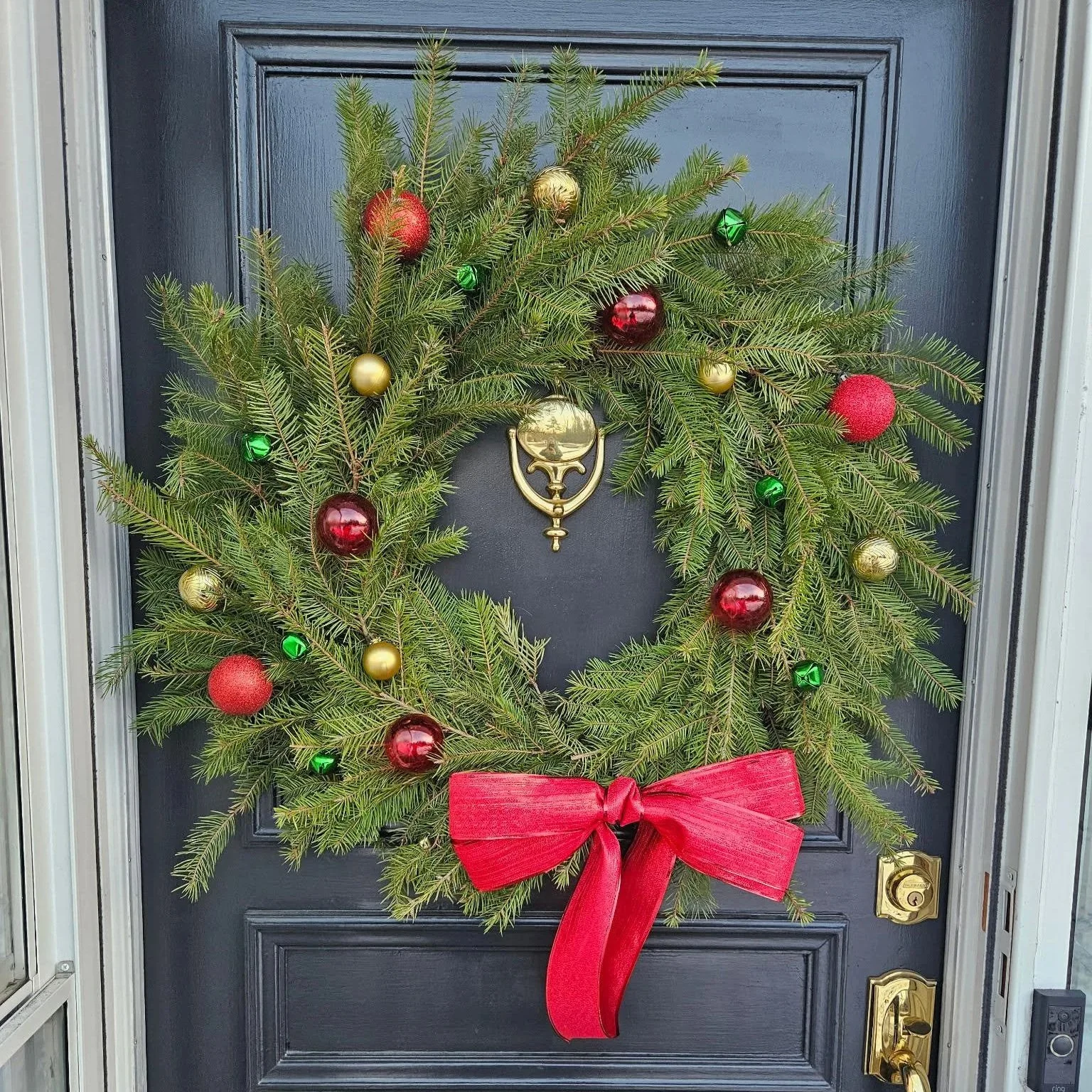 Fresh Winter Wreath Workshop at Erie Ale Works