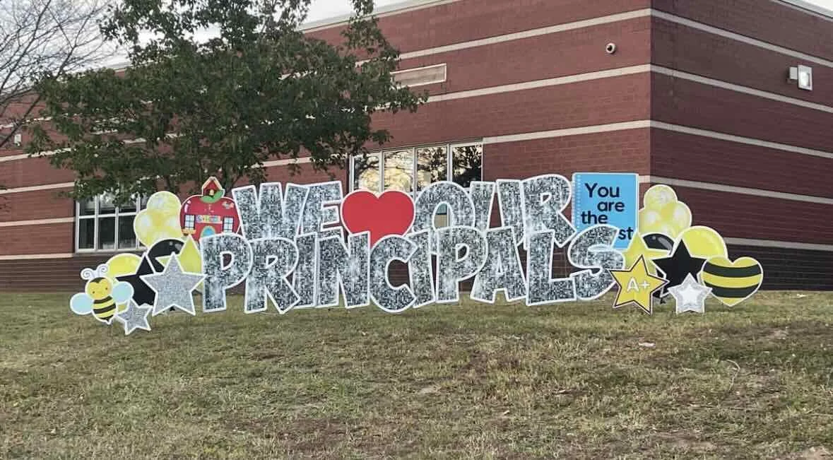 Why Schools Love Yard Card Displays for Celebrations, Events, and Fundraisers