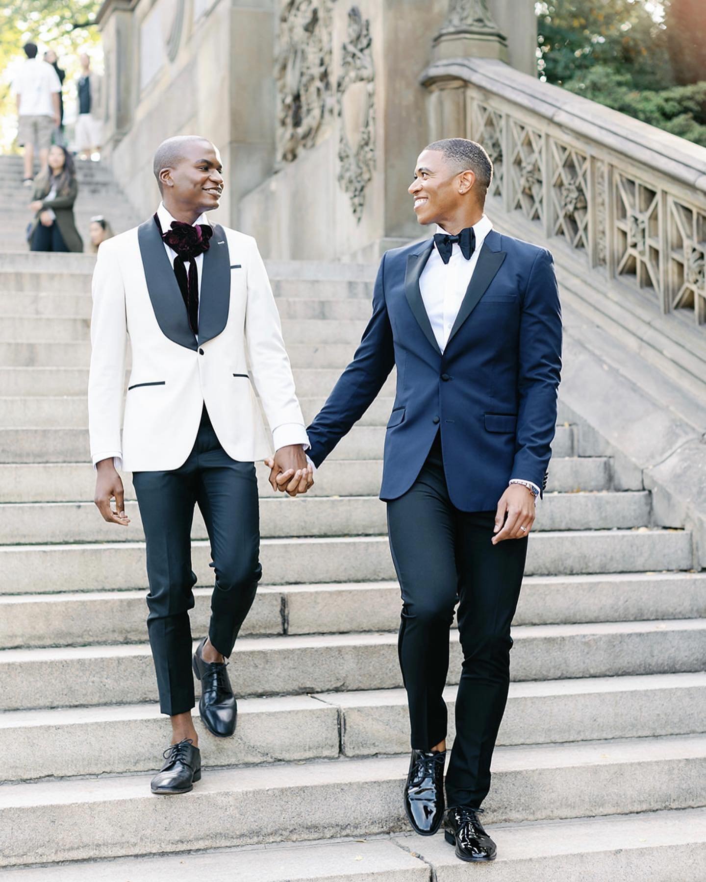 Love is the way 🤍
.
photo @mollymccauley_photo @makeprettyworkshop 
styling @lizzypolden @agency8bridalstylist 
grooming @willowhouse.beauty grooming by olivia