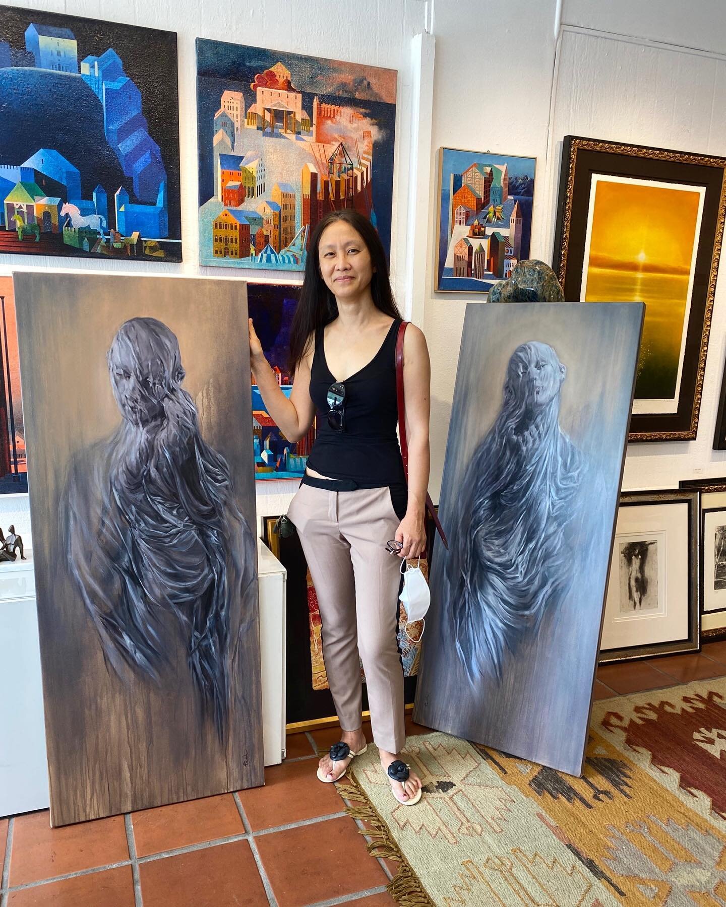 LBG artist Kyong boon Oh with her new pieces displayed at La Bottega Gallery titled &ldquo;Worship in Veil 1 &amp; 2&rdquo; Oil on Canvas. 
&bull;
&bull;
&bull;
For more details please visit our website or message directly.
&bull;
&bull;
&bull;
&spad