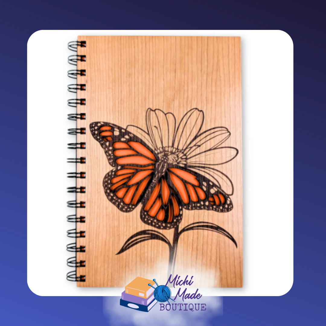 Monarch Butterfly – Wood journal with engraved daisy and vivid orange monarch butterfly.