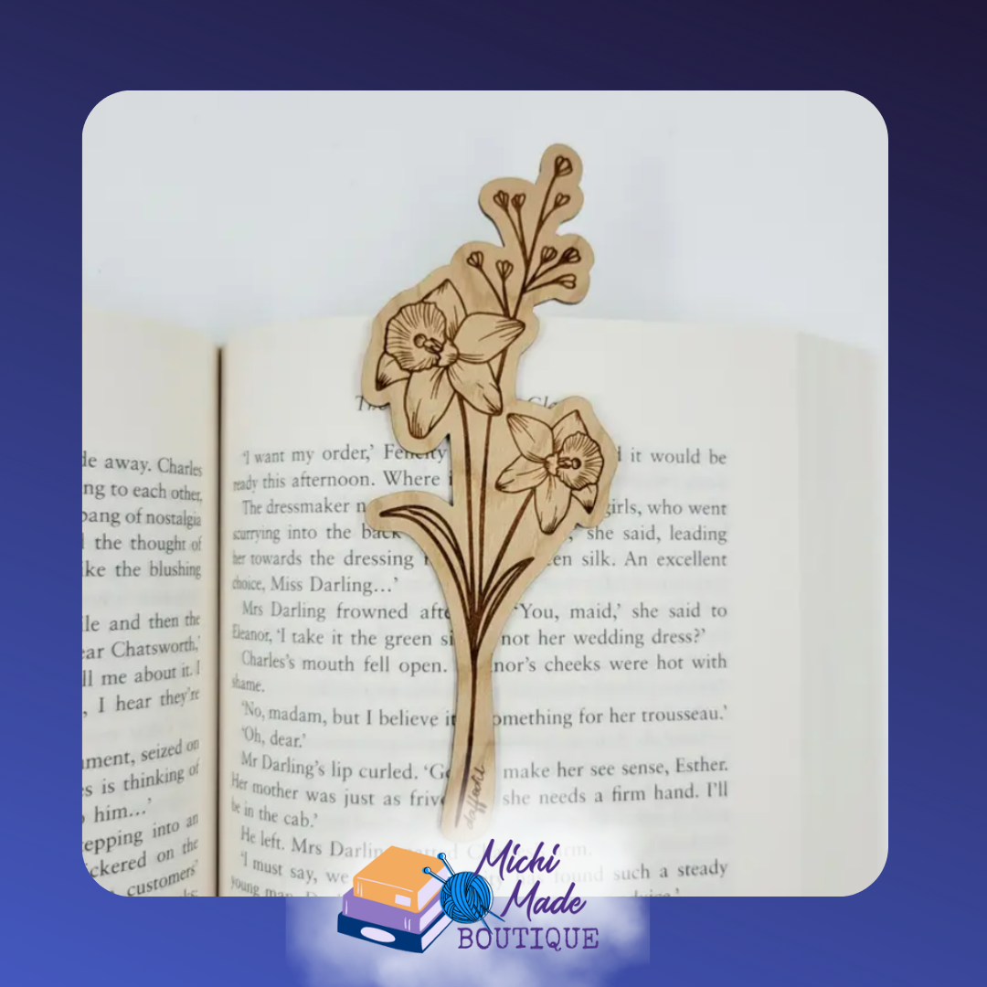 Daffodil – Wooden bookmark shaped like daffodils with two blossoms and long stems.