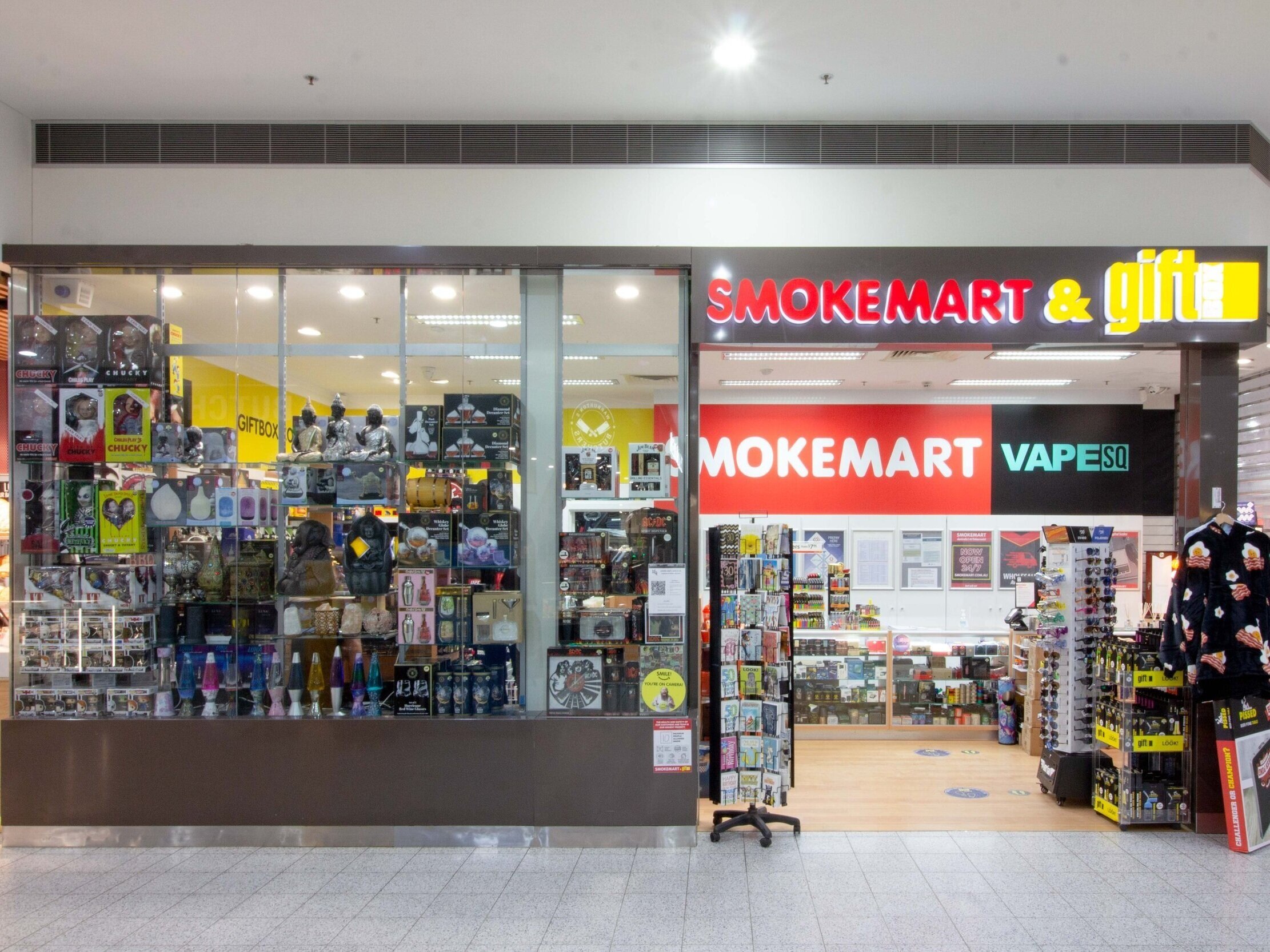 Smokemart & Giftbox — RENMARK SQUARE