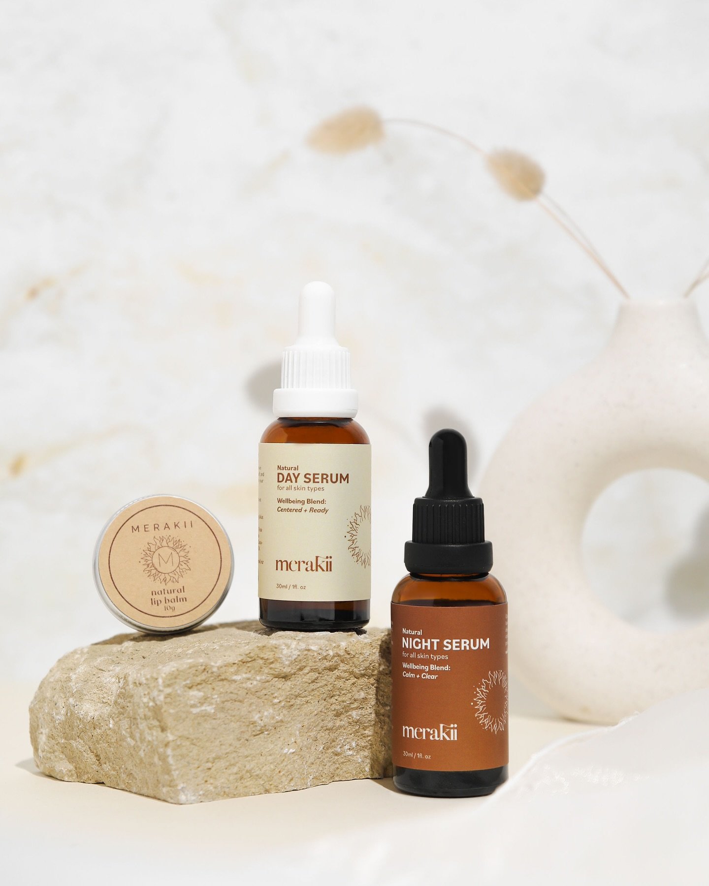 The perfect combo for glowing skin, hydrated lips, a positive day and a good nights rest. 🤩