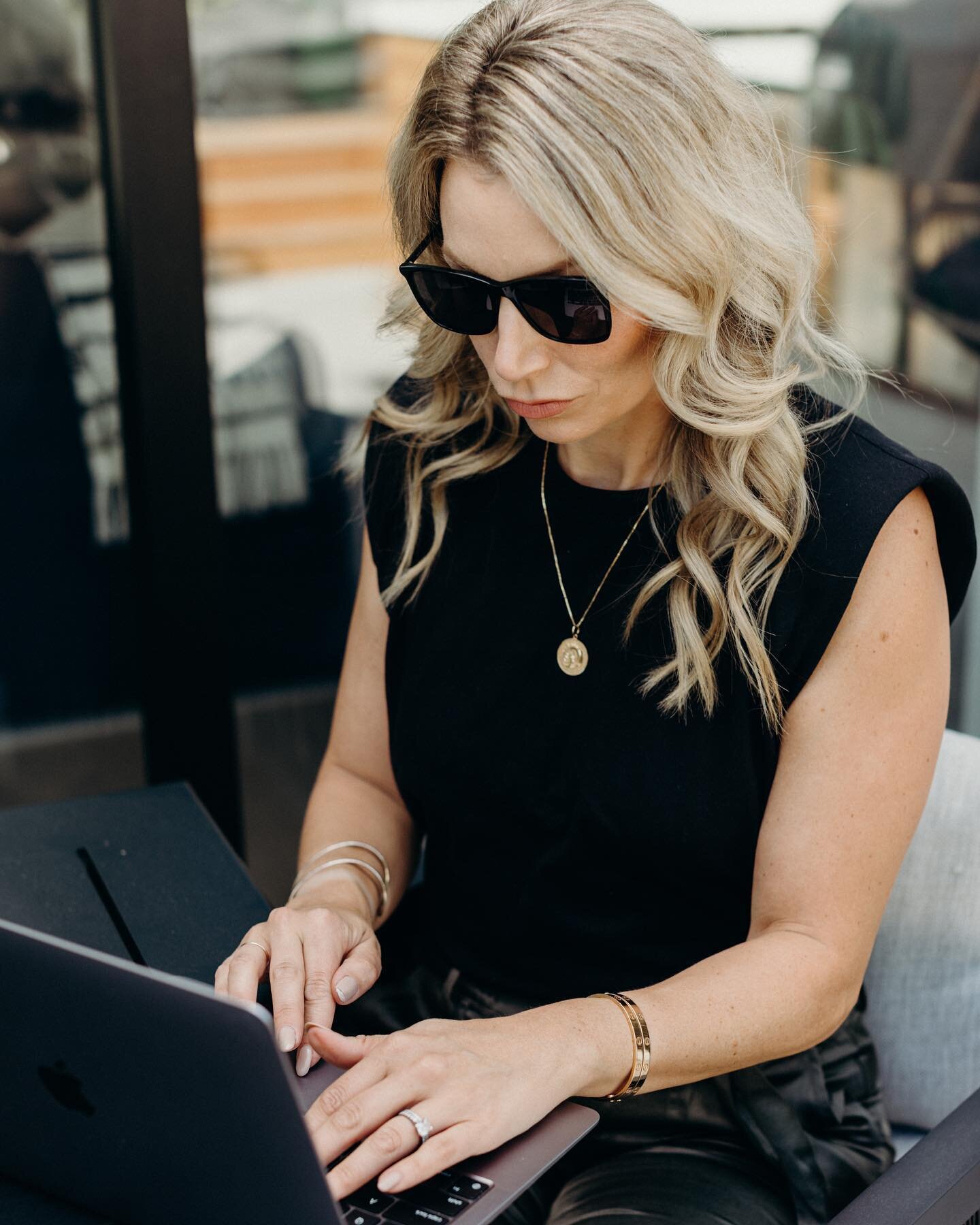 Ready for some FREE resources that we guarantee will transform your business?
🕶
The right tools have the power to transform your business and, honestly your routine too!&nbsp;🙌

Here are three of our top reads that will change your entire mindset. 