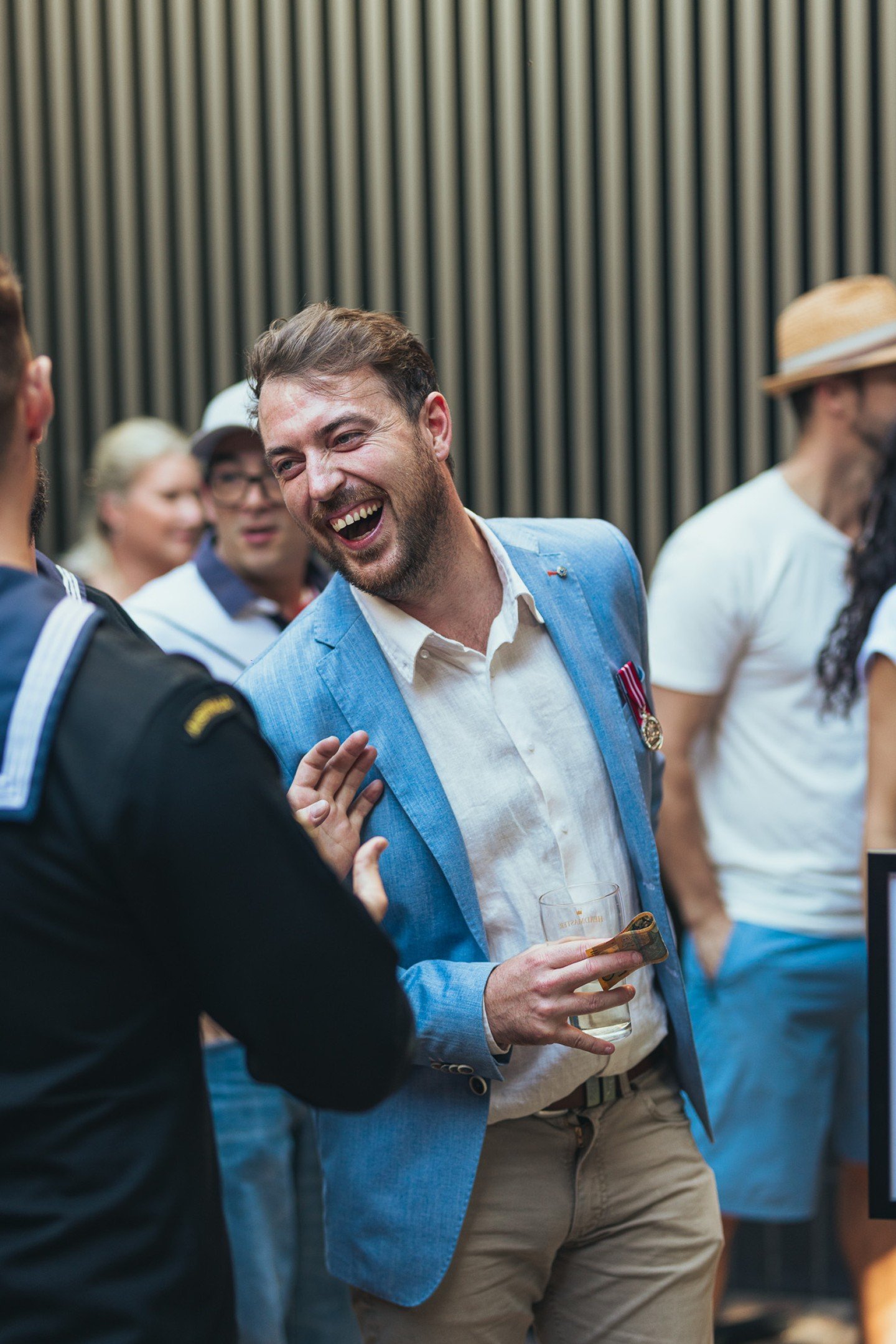 Heads or tails?! We'll be flipping coins in the beer garden from 2pm this Anzac Day.

- 'All Aussie inspired' menu
- Pints of cold brew 
- Doors open from 9am

 Tell your mates. See you Thursday!

#HotelGosford #AnzacDay