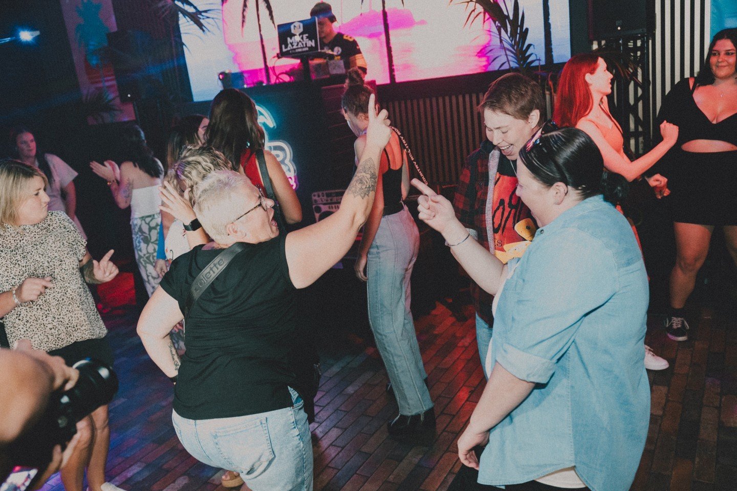Every Friday from 8pm, we're bringing all your fave #THROWBACK bangers with Pub Troppo! 🦩

💿 Retro DJ's 
🎙 Karaoke 
🍹 Troppo Cocko's

Get your weekend started at Hotel Gosford. We'll see you at the bar!

#PubTroppo #LikeWeUsedTo
