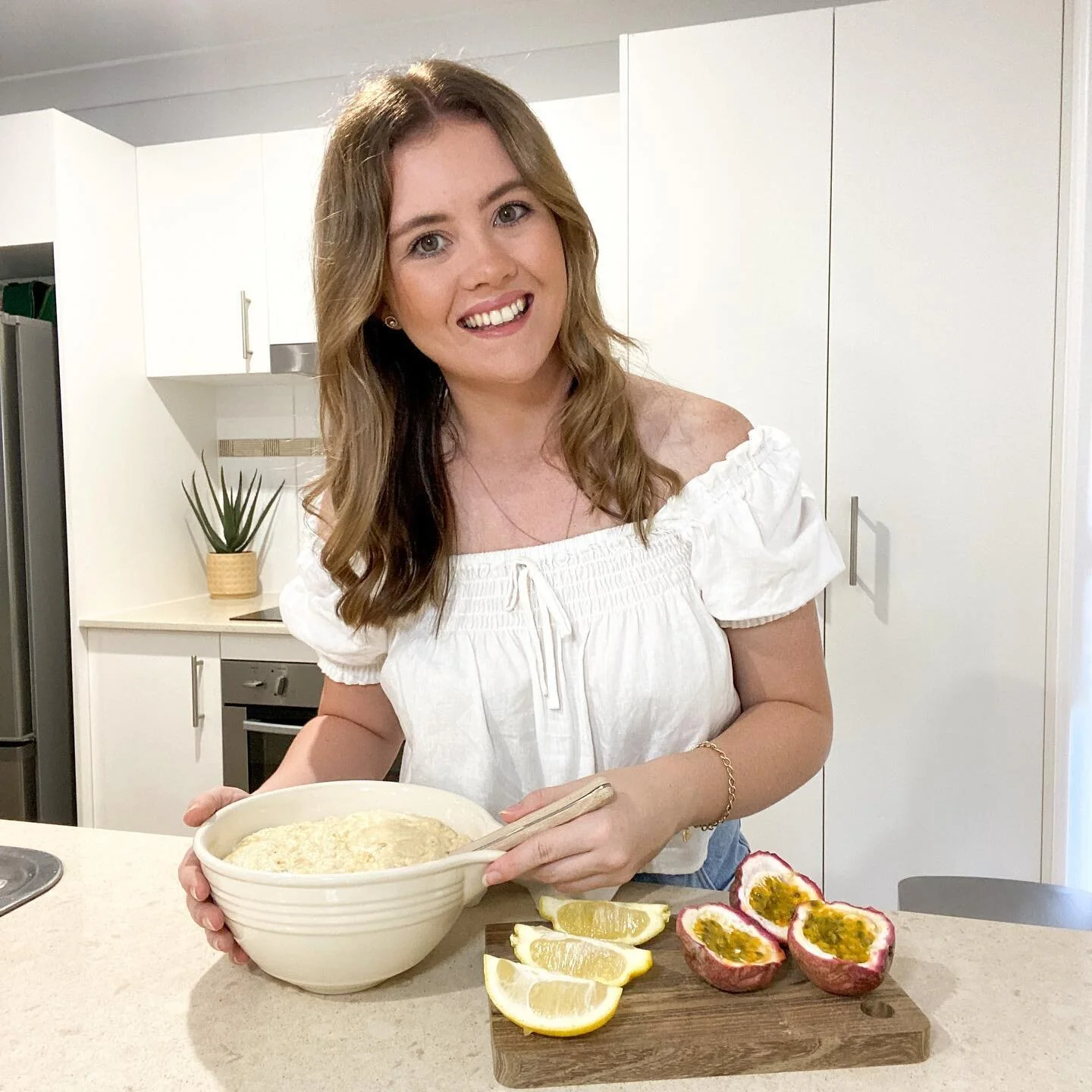 I have been a little MIA lately, so I thought it would be timely to reintroduce myself before getting back into posting content for my lovely community βΊοΈ 
My name is Katie, I am an Australian Dietitian & Nutritionist based in Brisbane. I starte
