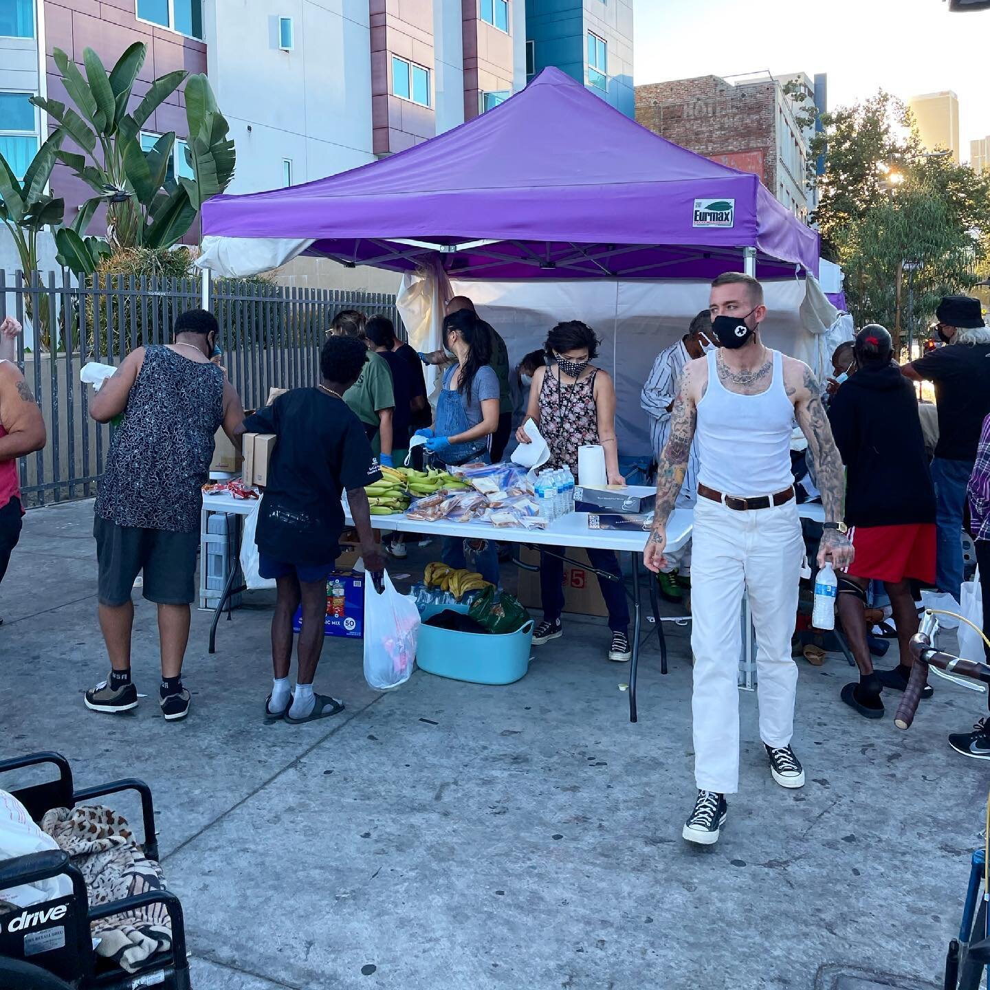 It takes a little bit of time and energy from a lot of committed people to hold down this corner for outreach. 
Tuesdays &amp; Thursdays 7am Java Gang
Sundays 630pm Yucca X Skid  Row 
Big shout out to @ilcapricciola for committing to hot food donatio