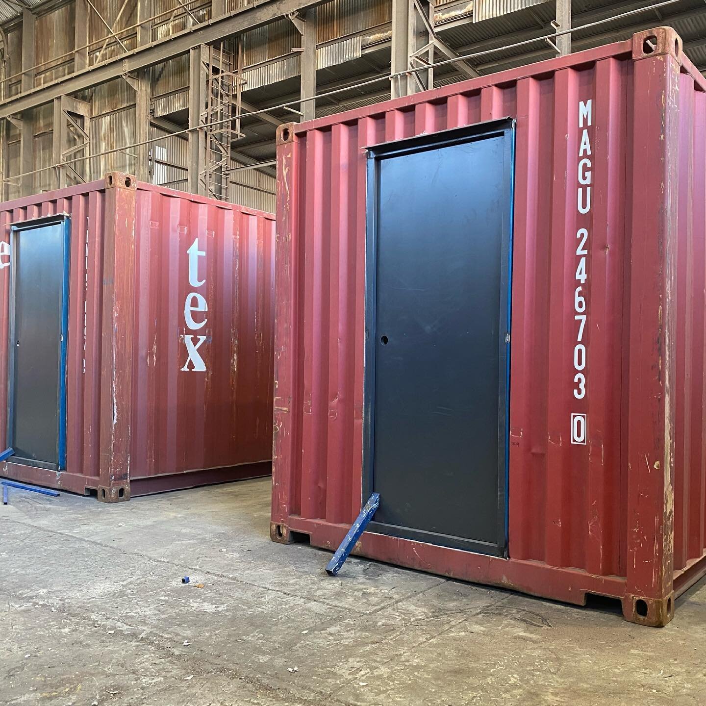 🚪 Access doors fitted into the ends of two #20ftcontainers 🚪