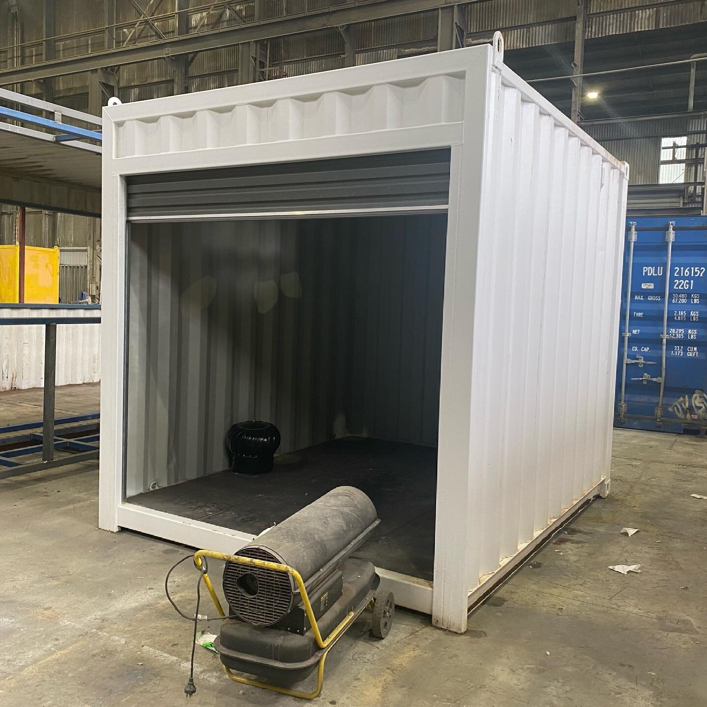 Heat is on 🌤
#10ftshippingcontainer