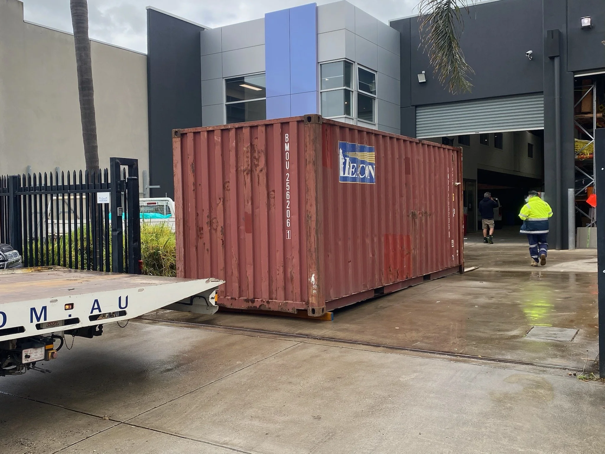 How Much Does Shipping Container Delivery Cost in Melbourne? (2026 Guide)