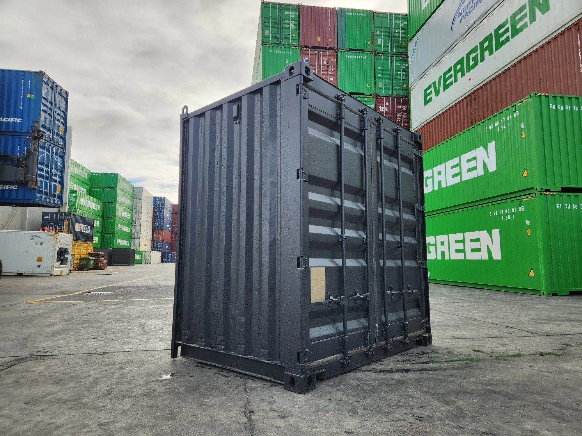 Having a fun little photo shoot with some of our available stock 🖤 #shippingcontainer #smallcontainer