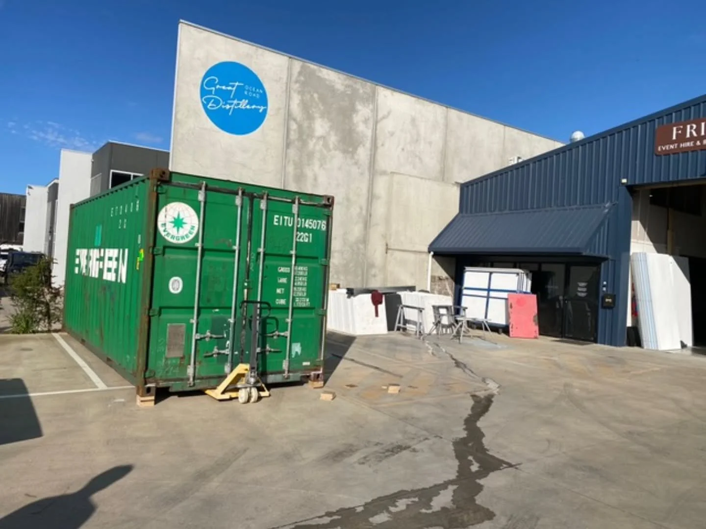 Unit delivered to Torquay last month ✨️

#transport #delivery 
#containerspace 
#melbourneshippingcontainers 
#victoria #storage 
#storageunit 
#shippingcontainer