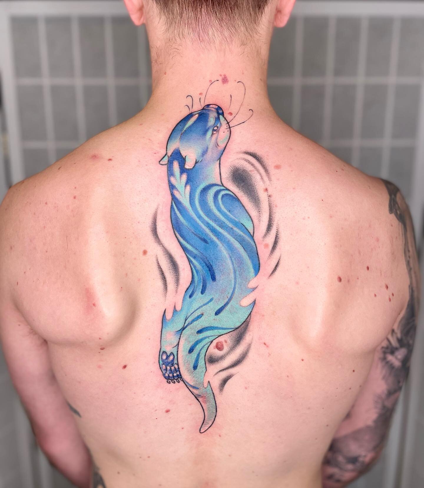 Blue Otter 🦦 
Thank you for the trust Clayton! You were such positive energy 💙 so glad we could bring this little otter to life 🥰

#pdxtattoo #portlandtattoo #freehandtattoo #freehand #blueottertattoo #blueotter #otter #ottertattoo #tattoo #colort