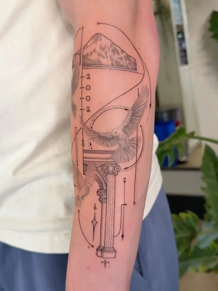 Geometria made for Gannon. Added around existing dove tattoos that were not made by me.

#lineworktattoos #geometryart #portlandtattooartist