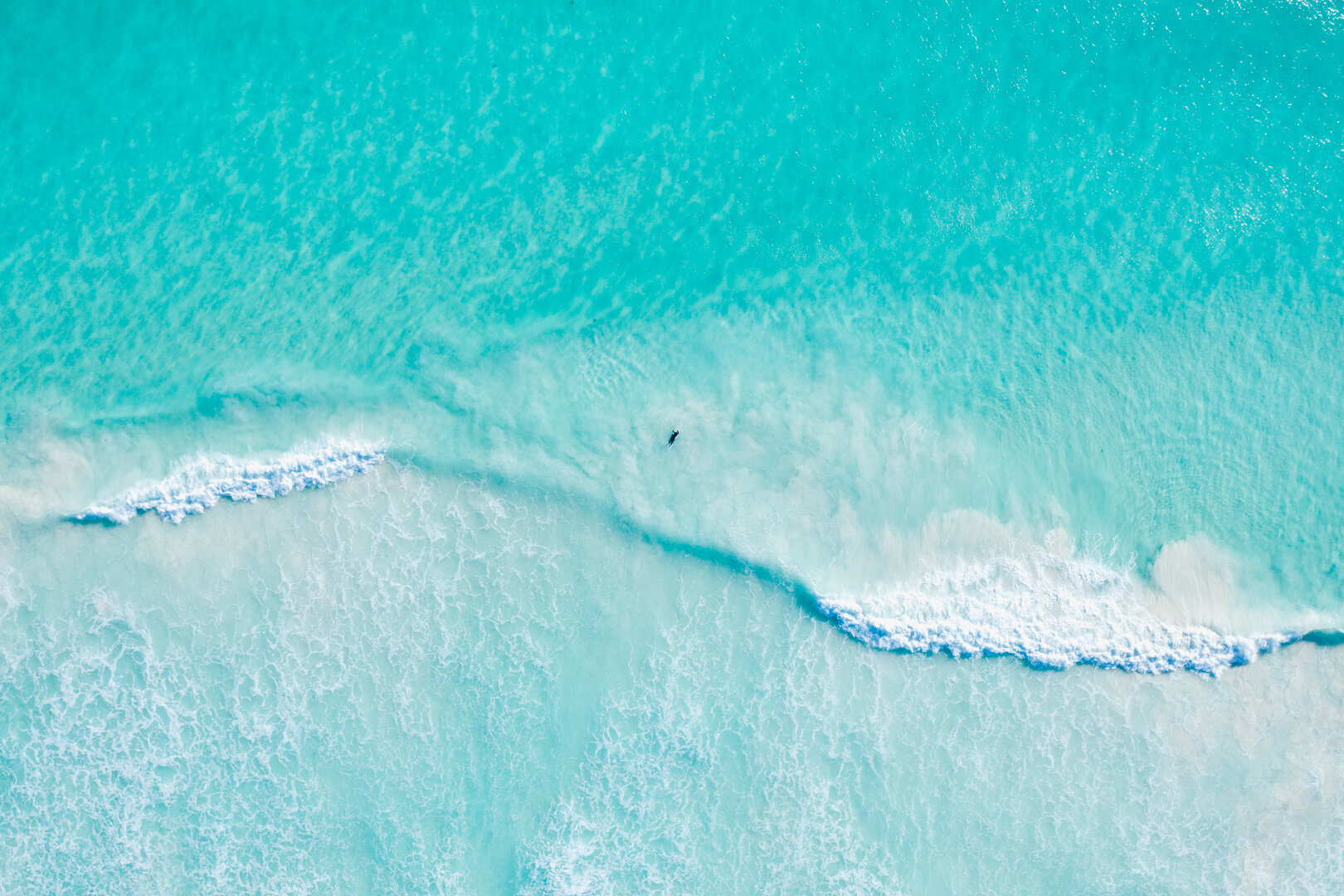 The+Lone+Surfer+%28Landscape%29.jpg