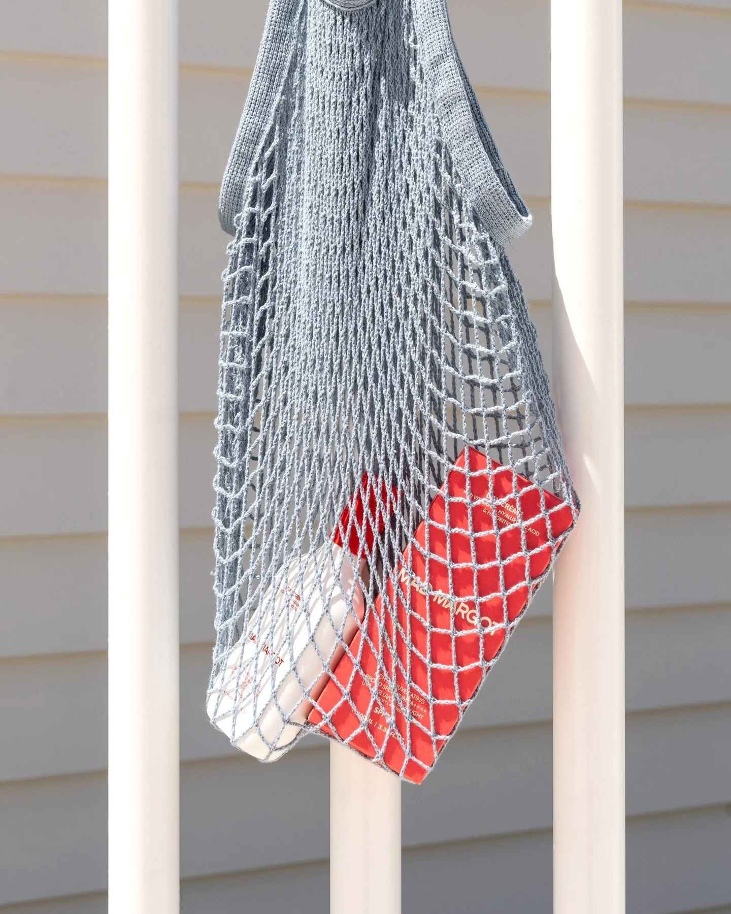 Lifestyle product photography helps customers feel how a product fits into their everyday life.⁠
⁠
This image works because:⁠
&bull; The product is shown in use, not staged unnaturally⁠
&bull; Natural light highlights texture and colour accurately⁠
&