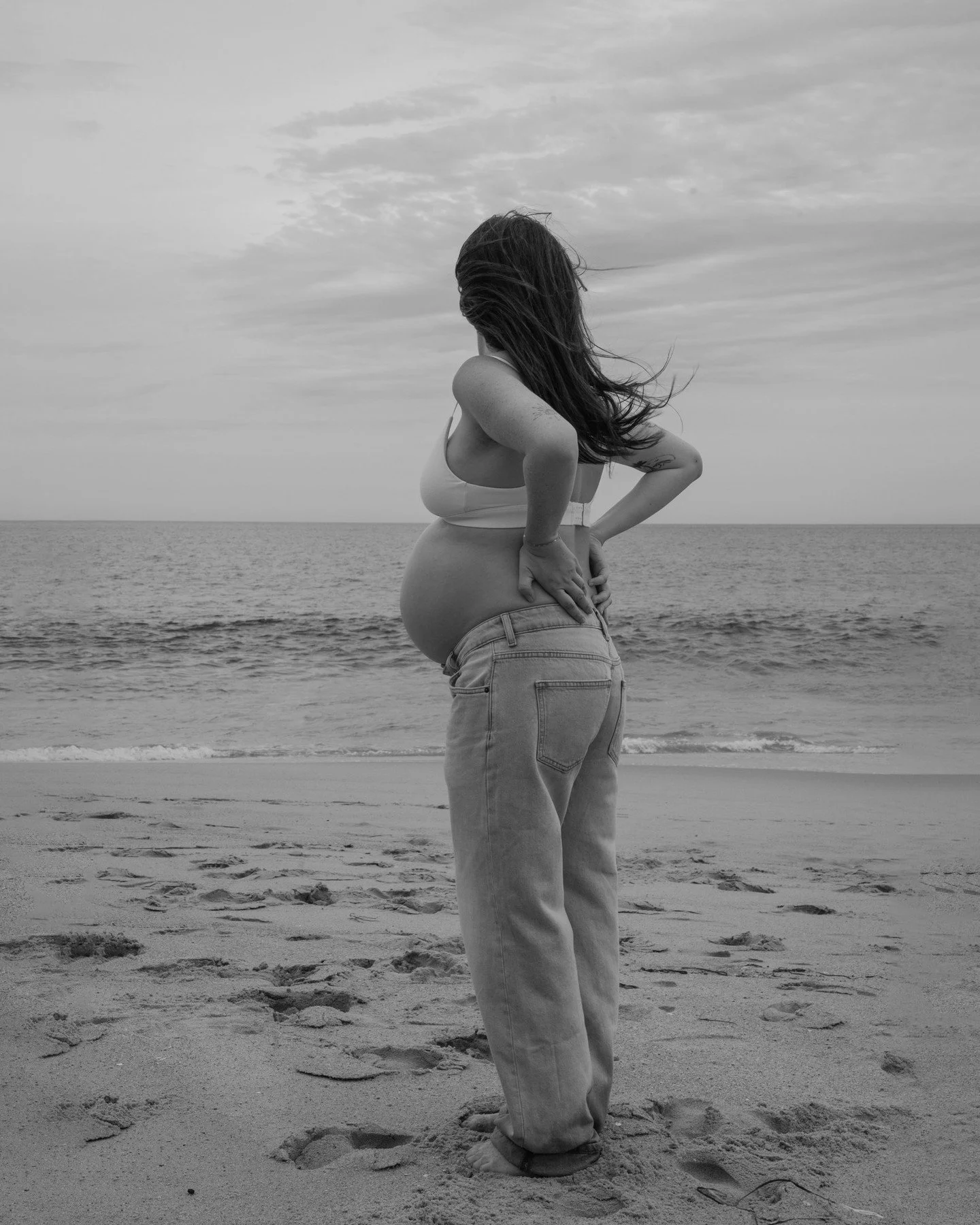 A new service that&rsquo;s very close to my heart 🤍⁠
As a new mum myself, capturing this season feels even more special.⁠
⁠
Family and maternity outdoor shoots are now available - natural light, real connection, beautifully you.⁠
⁠
#MaternityPhotogr