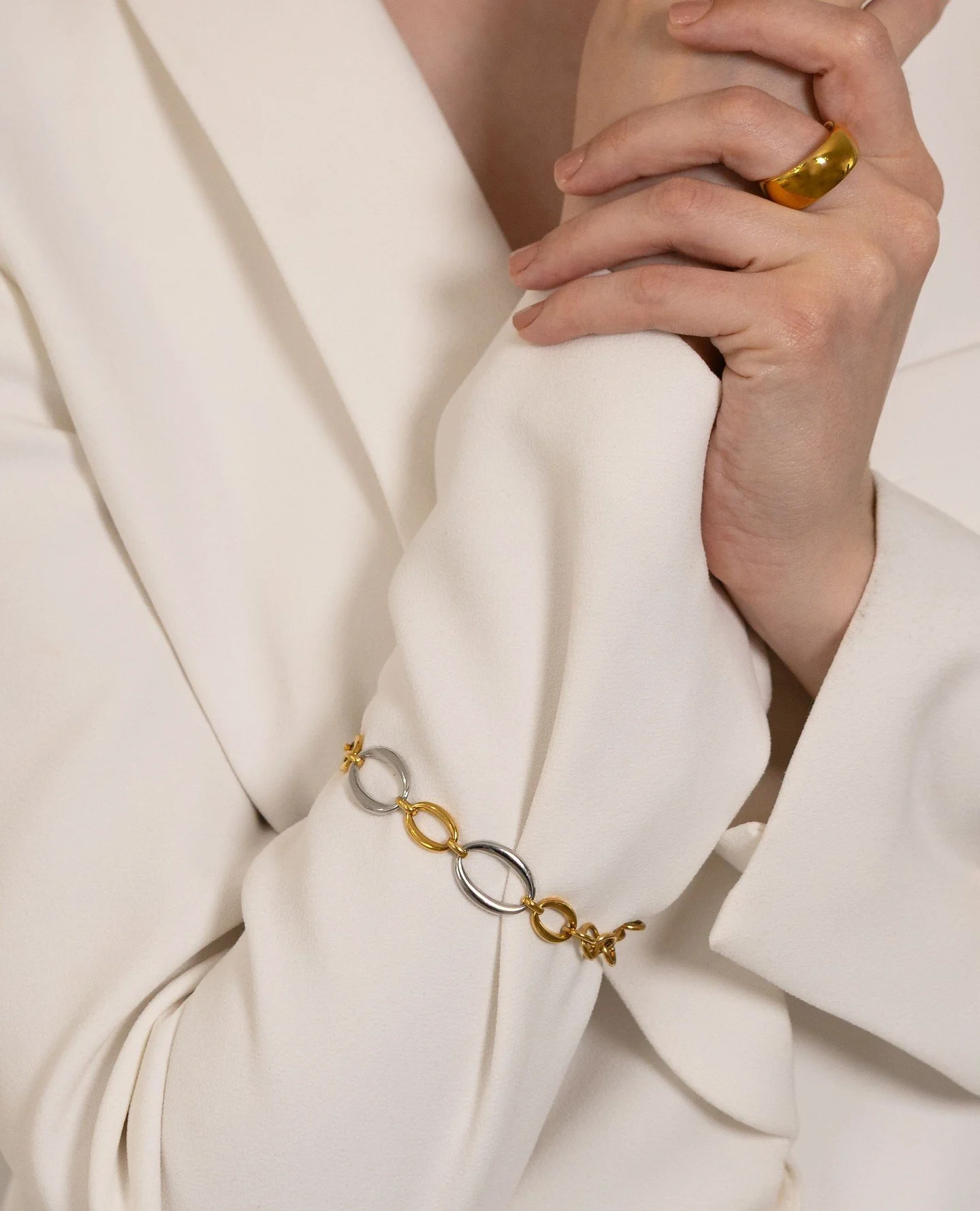 It&rsquo;s not just about the piece, it&rsquo;s about showing how it sits, moves, and becomes part of an outfit.⁠
⁠
&bull; Highlights scale and fit⁠
&bull; Shows real-life styling⁠
&bull; Adds a tactile, premium feel⁠
&bull; Helps customers picture i