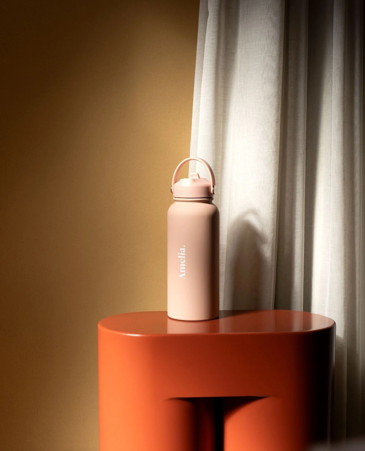 Colour-led, but still considered.⁠
⁠
A simple setup, elevated through light, shadow, and tone.⁠
⁠
&bull; Strong colour contrast creates instant impact⁠
&bull; Light and shadow add depth without clutter⁠
&bull; Minimal styling keeps the focus on the p