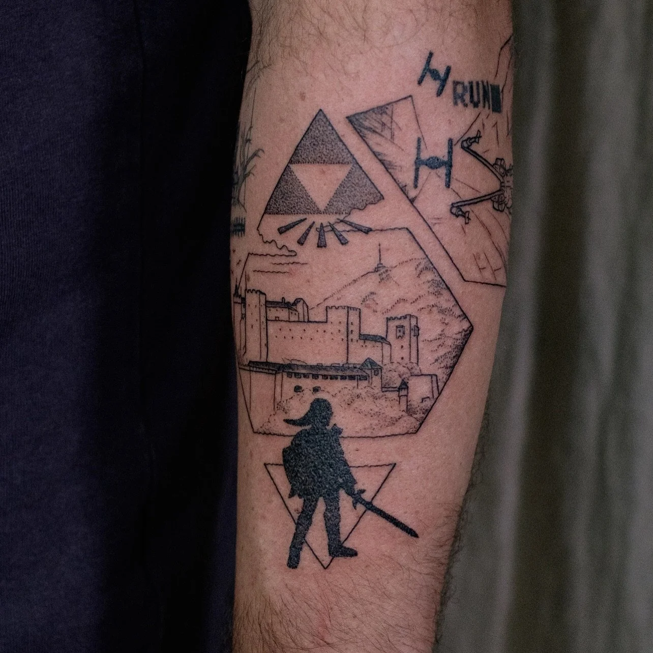 Eine Erinnerung an seine lange Zeit in Salzburg für Ben! Danke dir!
Ich hab im Juni und im Juli noch ein paar Termine frei, da es im Sommer generell immer etwas ruhiger ist! Schreibt mir alsl jederzeit eine E-Mail (Button in meiner Bio), ich fr