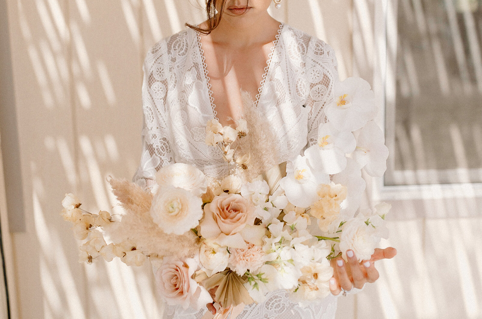 A Simple and Luxurious Palm Springs Elopement 