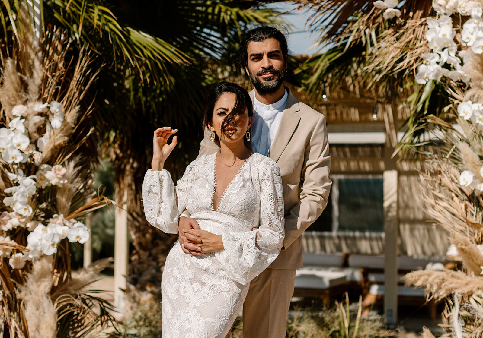A Simple and Luxurious Palm Springs Elopement 