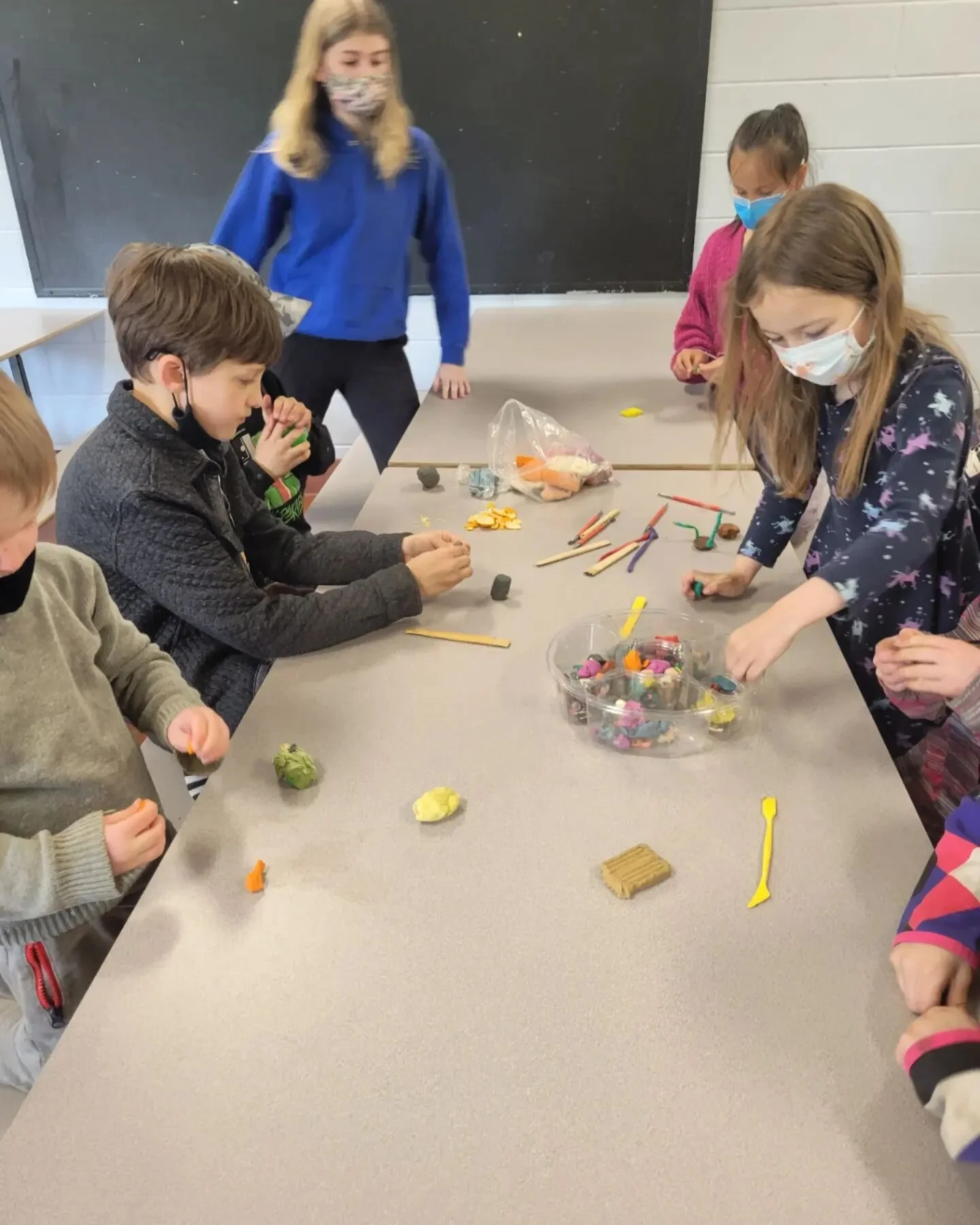 Modeling clay creations from the after school program💛

#modelingclay #handmade # afterschoolart #chesternovascotia #chesterartcentre #artclass #artteacher #makeitwithclay #creations