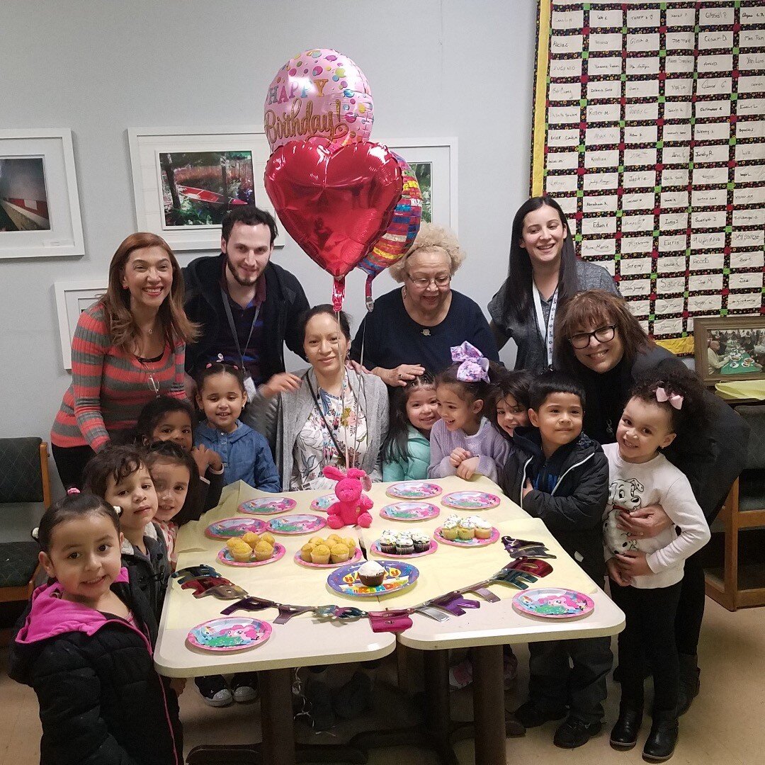 𝑴𝒓𝒔. 𝑪𝒂𝒕𝒂𝒍𝒊𝒏𝒂'𝒔 𝑩𝒊𝒓𝒕𝒉𝒅𝒂𝒚
|
Yesterday, we celebrated the birthday of our Pre-k teacher Mrs. Catalina Braun. All her class with staff celebrating this amazing day. The best wishes to you Mrs. Catalina Braun. #happybelatedbirthday #w