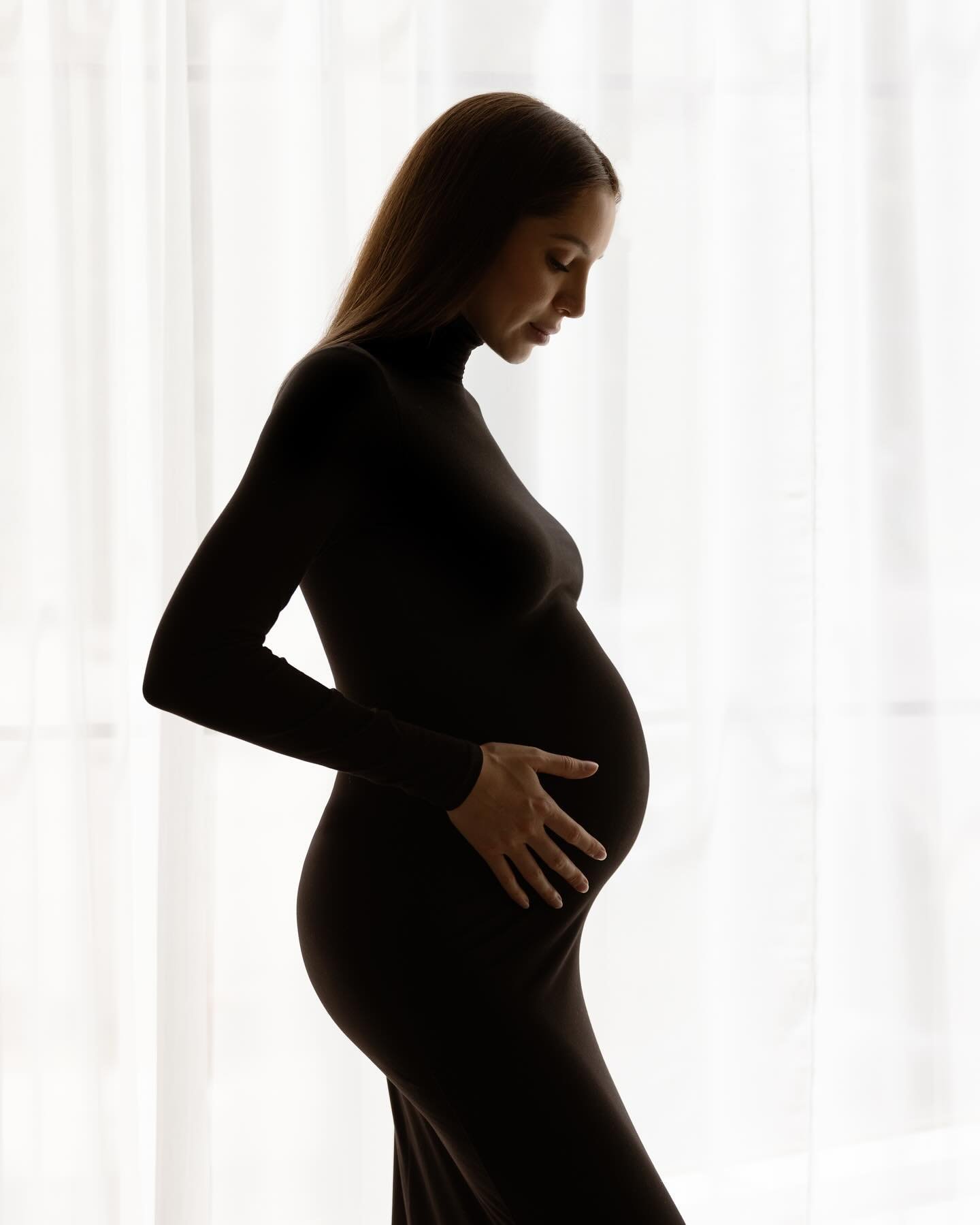 Maternity muse 🕊️ with the b&eacute;b&eacute;s 🐶

📸 @kla_ssh

#montrealphotostudio#photostudiomtl#photographystudiomtl#eventvenuemontreal#montrealstudiorental