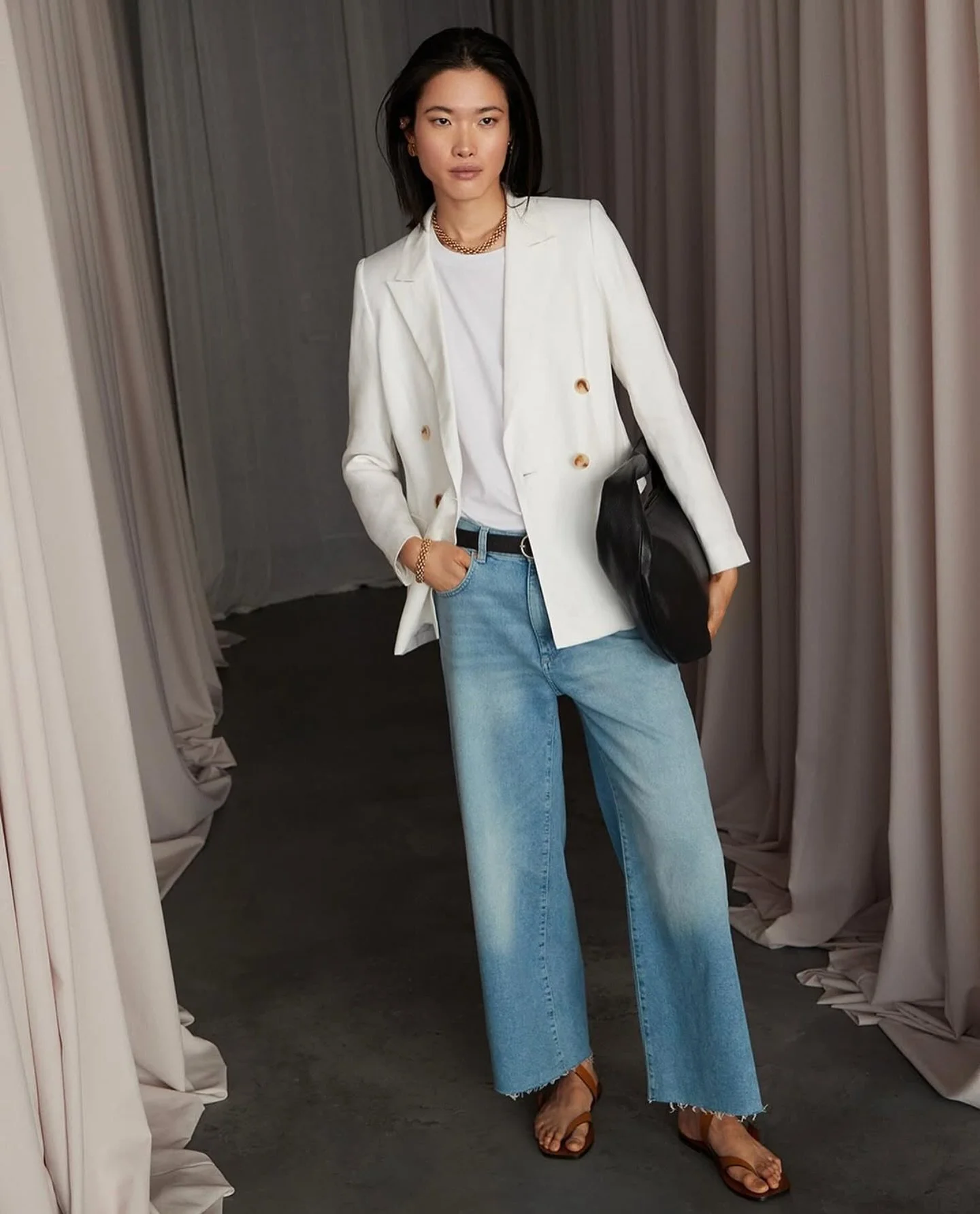 Your next campaign 🤝 Toteme House 

Featuring @maisonsimons

#montrealphotostudio#photostudiomtl#photographystudiomtl#eventvenuemontreal#montrealstudiorental#maisonsimons