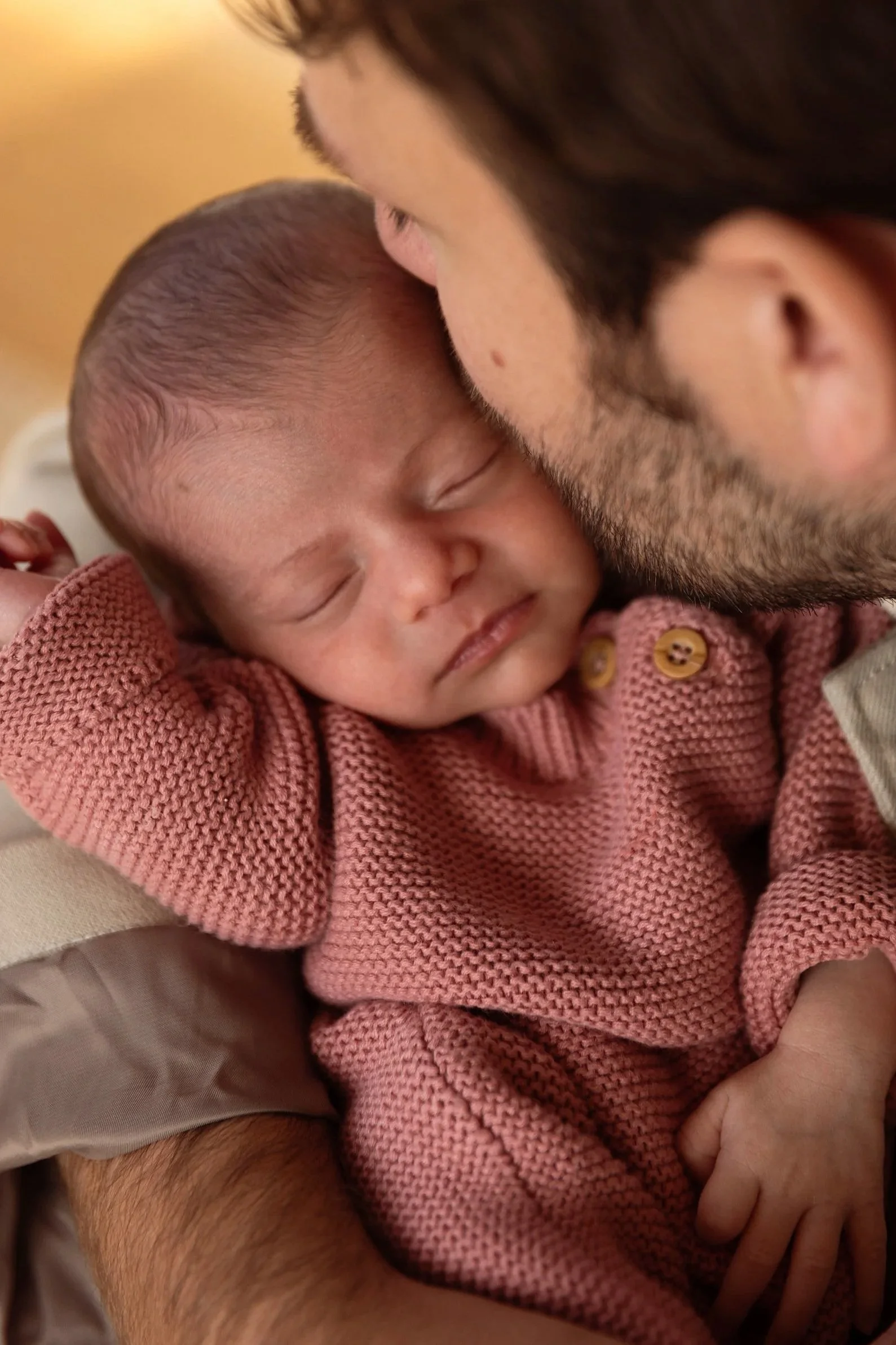 newborn kisses
