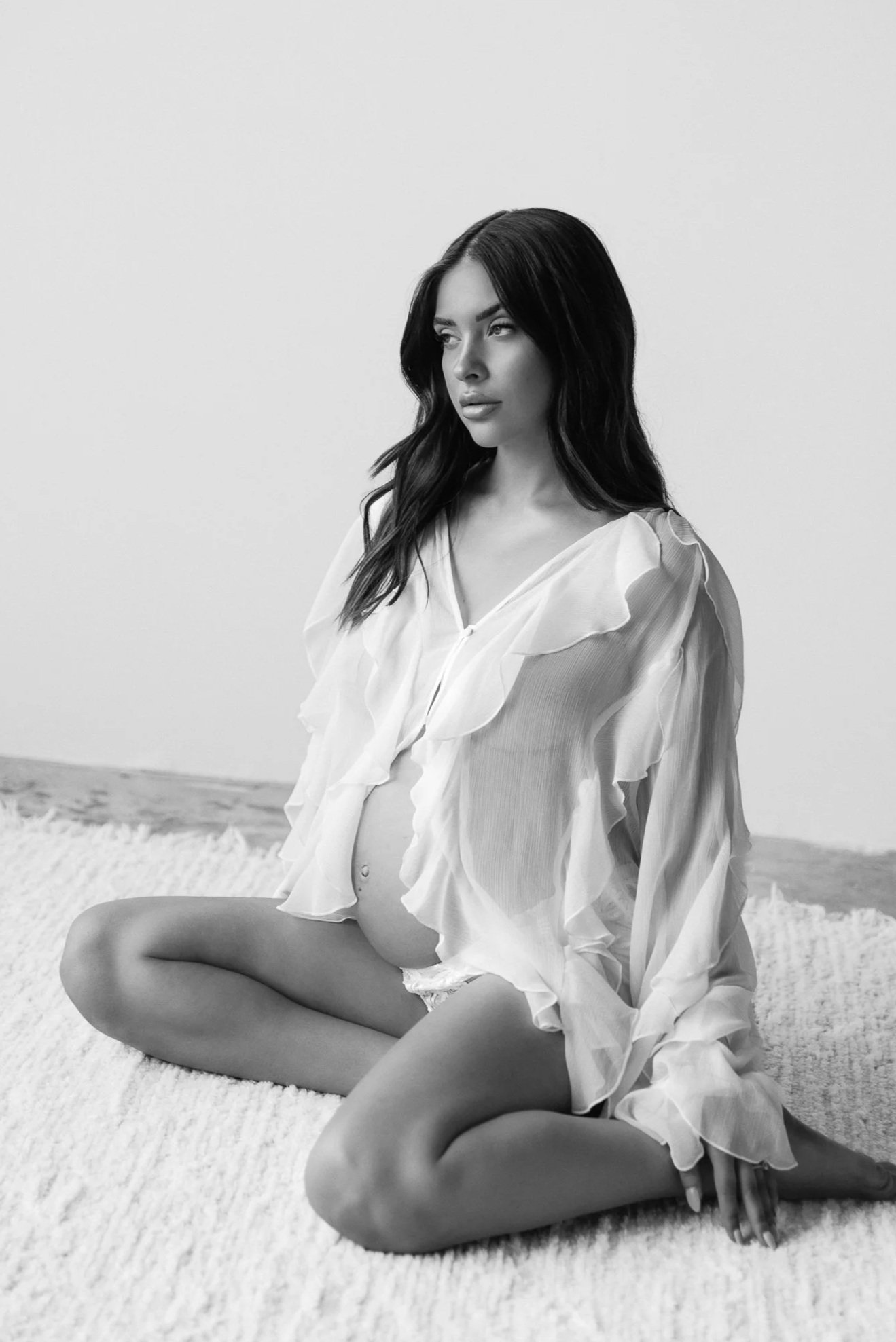 maternity modern photoshoot toronto montreal ashley klassen