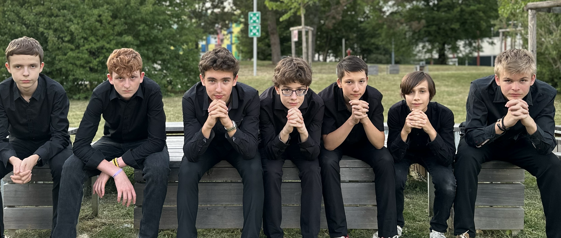 Gruppe Foto.png